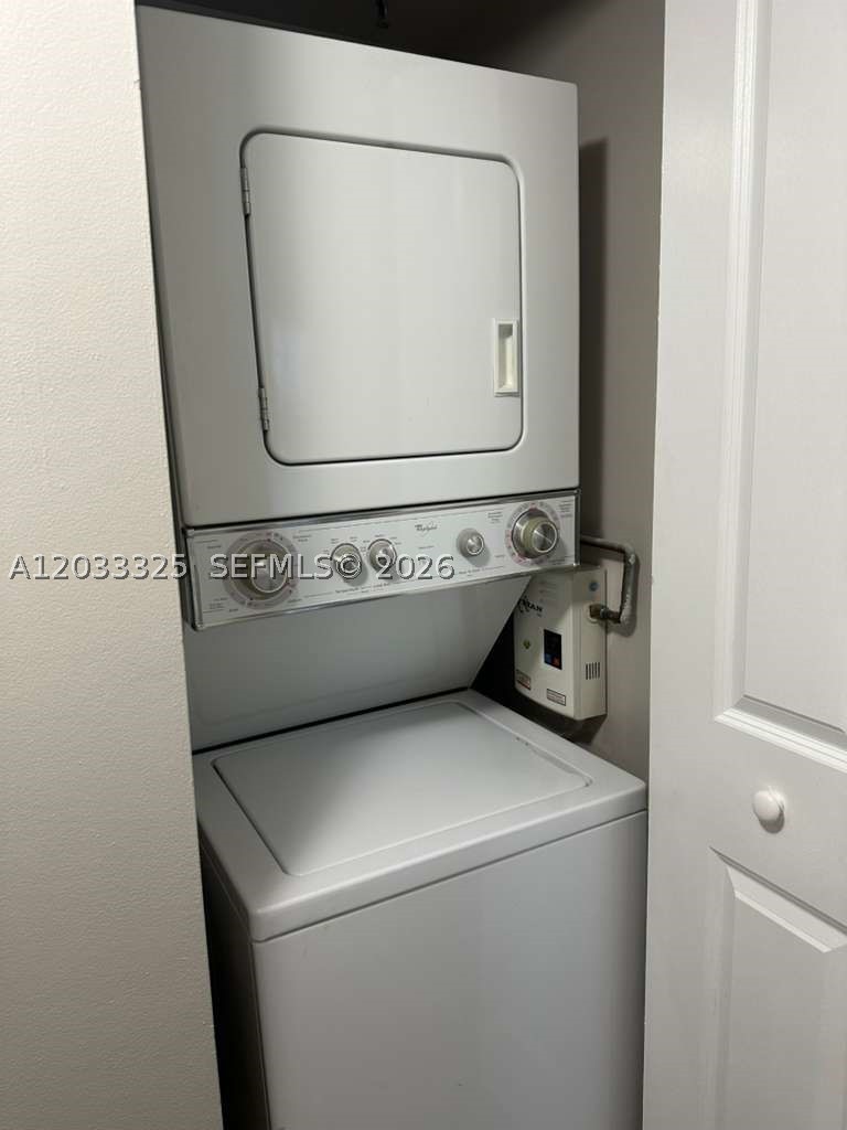 7832 Collins Ave 406 Property Photo 15
