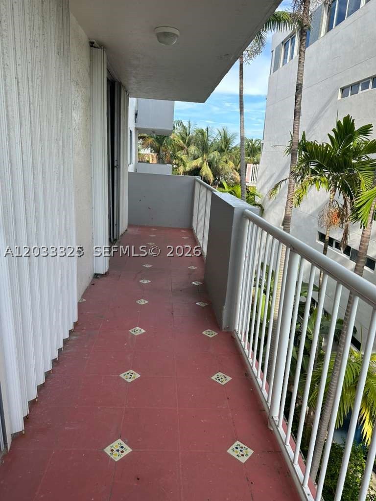7832 Collins Ave 406 Property Photo 16