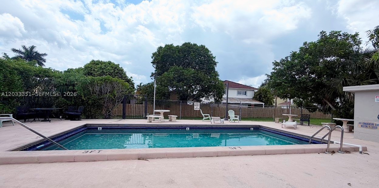301 Bonaventure Blvd 7 Property Photo 8