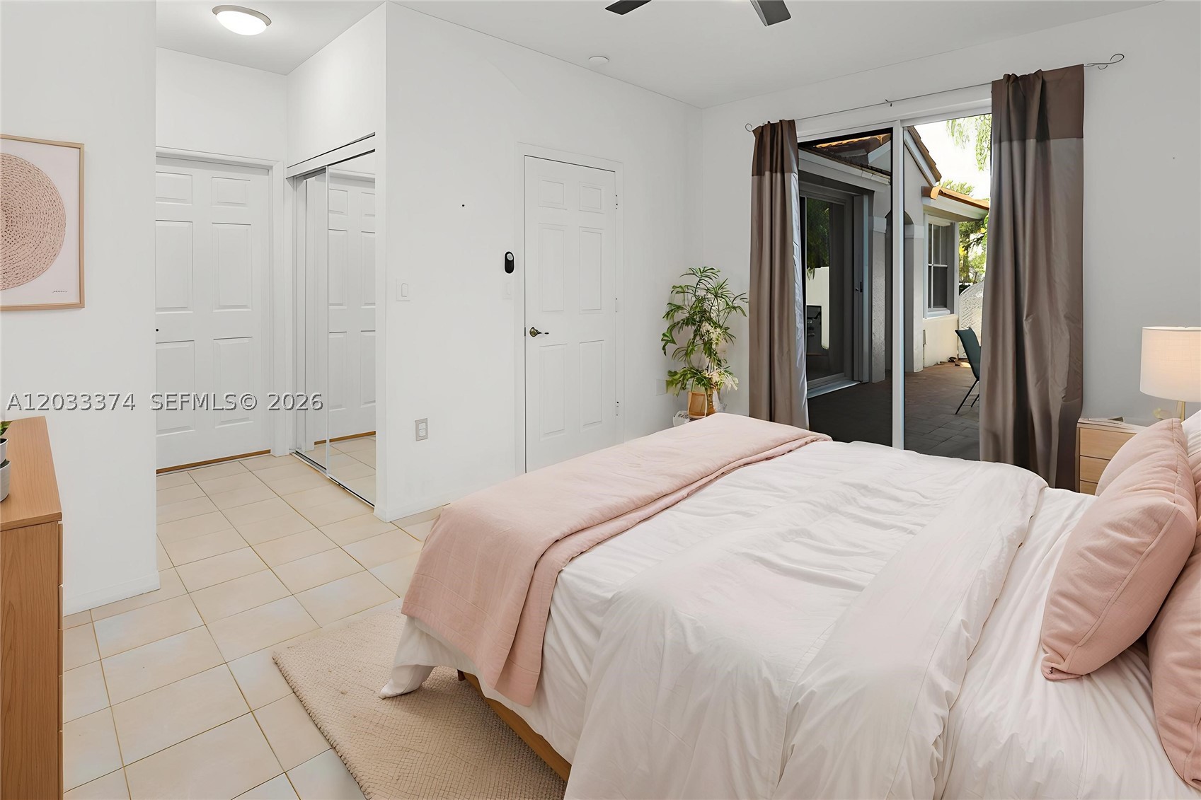 1521 Seagrape Way Property Photo 3