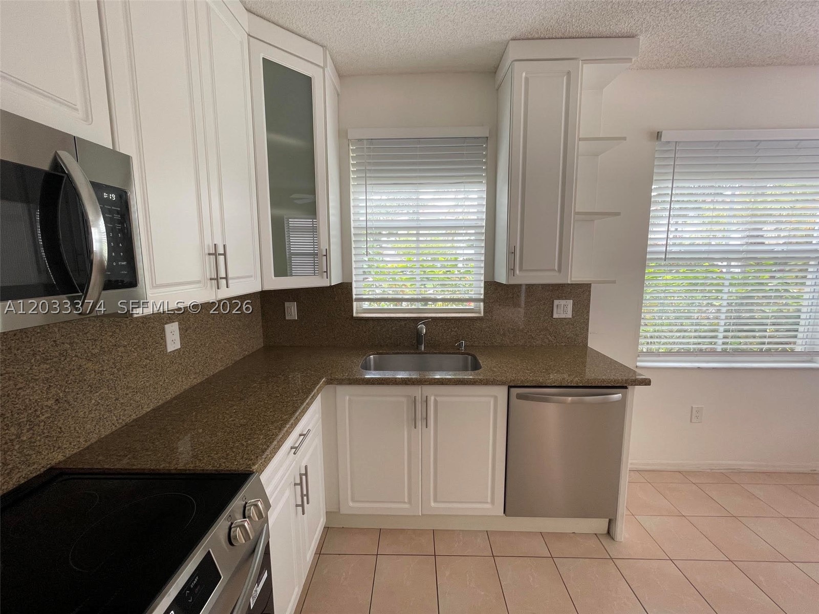 1521 Seagrape Way Property Photo 10