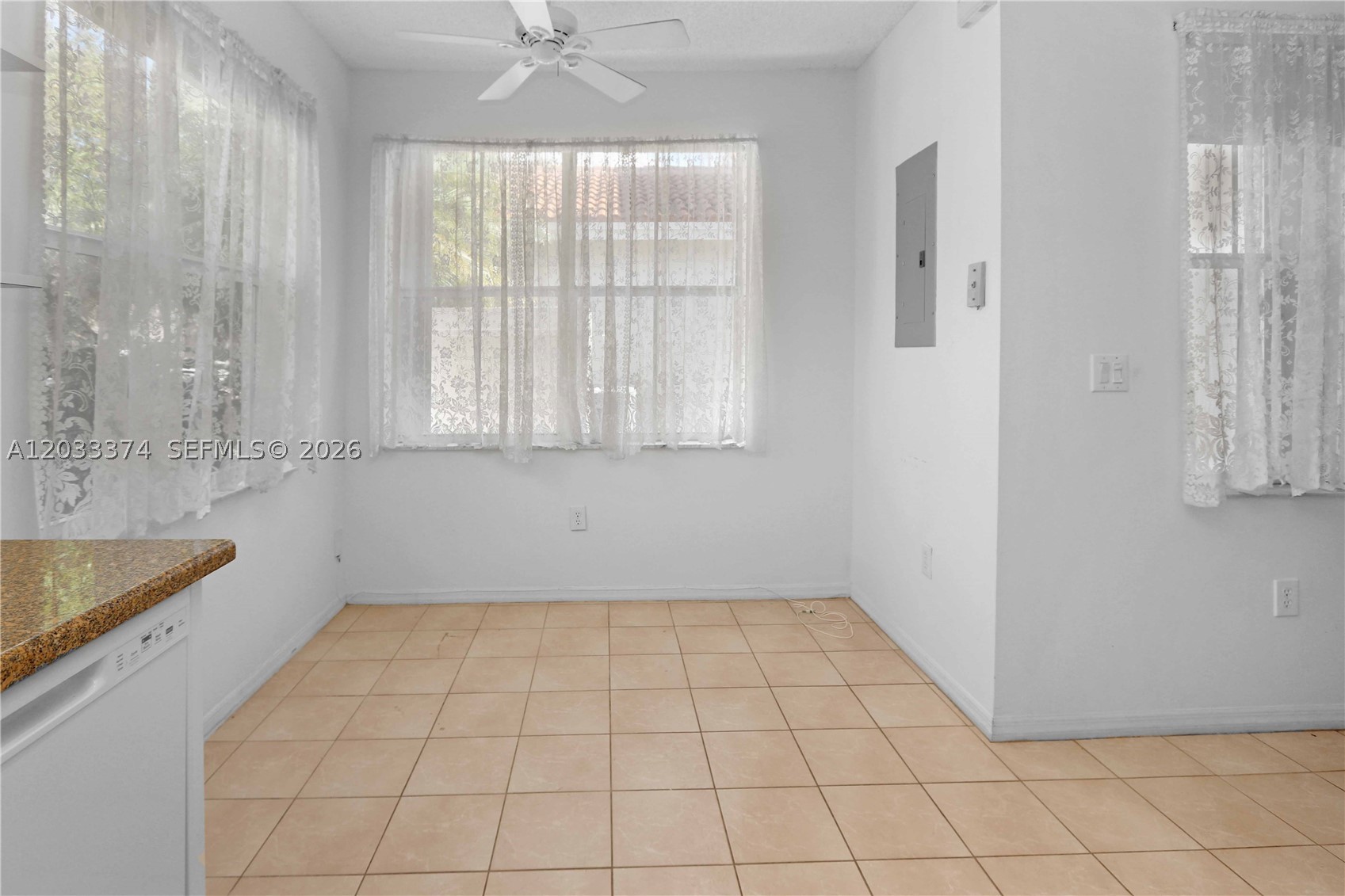 1521 Seagrape Way Property Photo 13