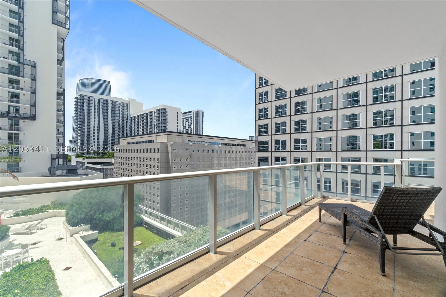 300 S Biscayne Blvd T-1411 Property Photo 1