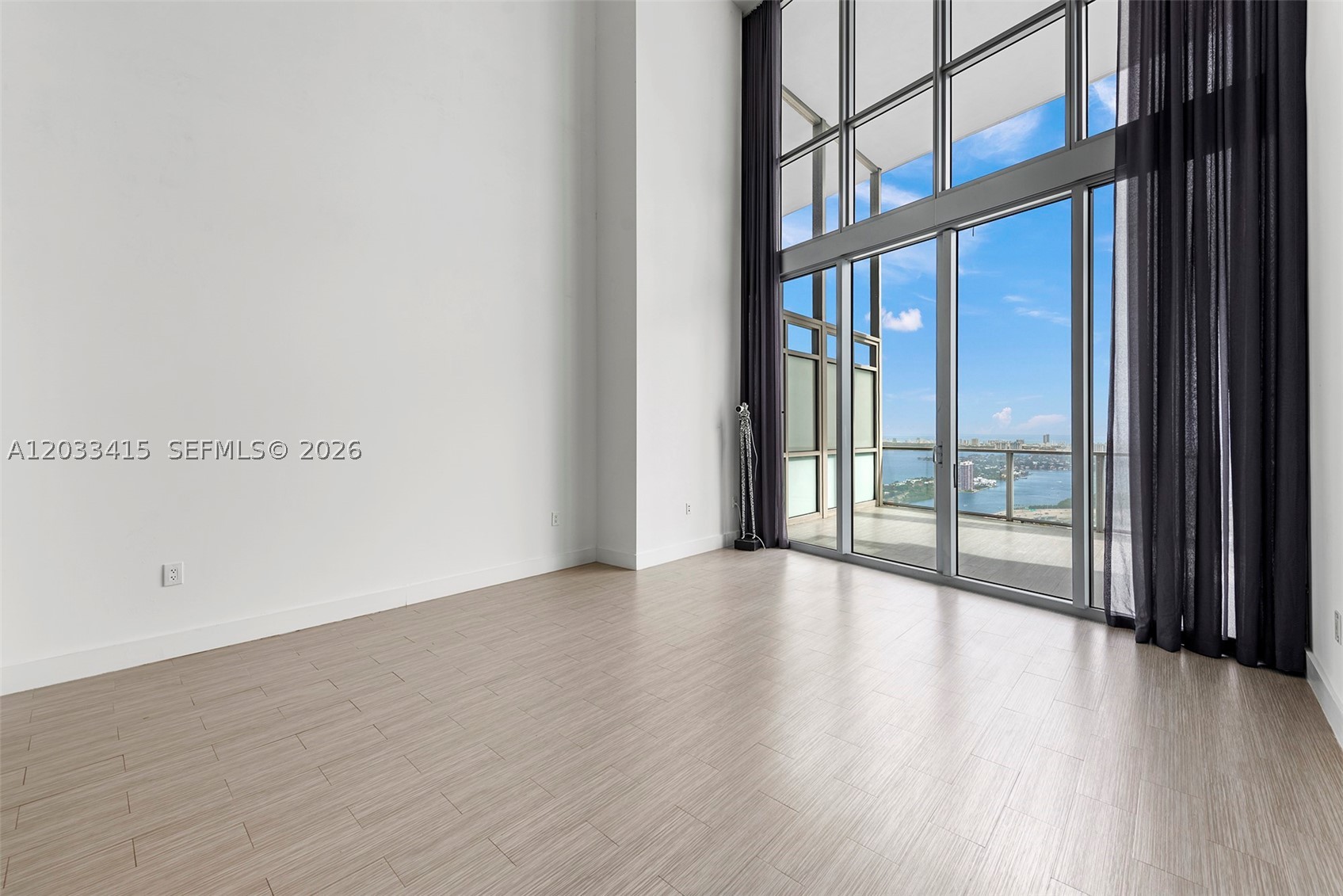 1100 Biscayne Blvd 5705 Property Photo 6