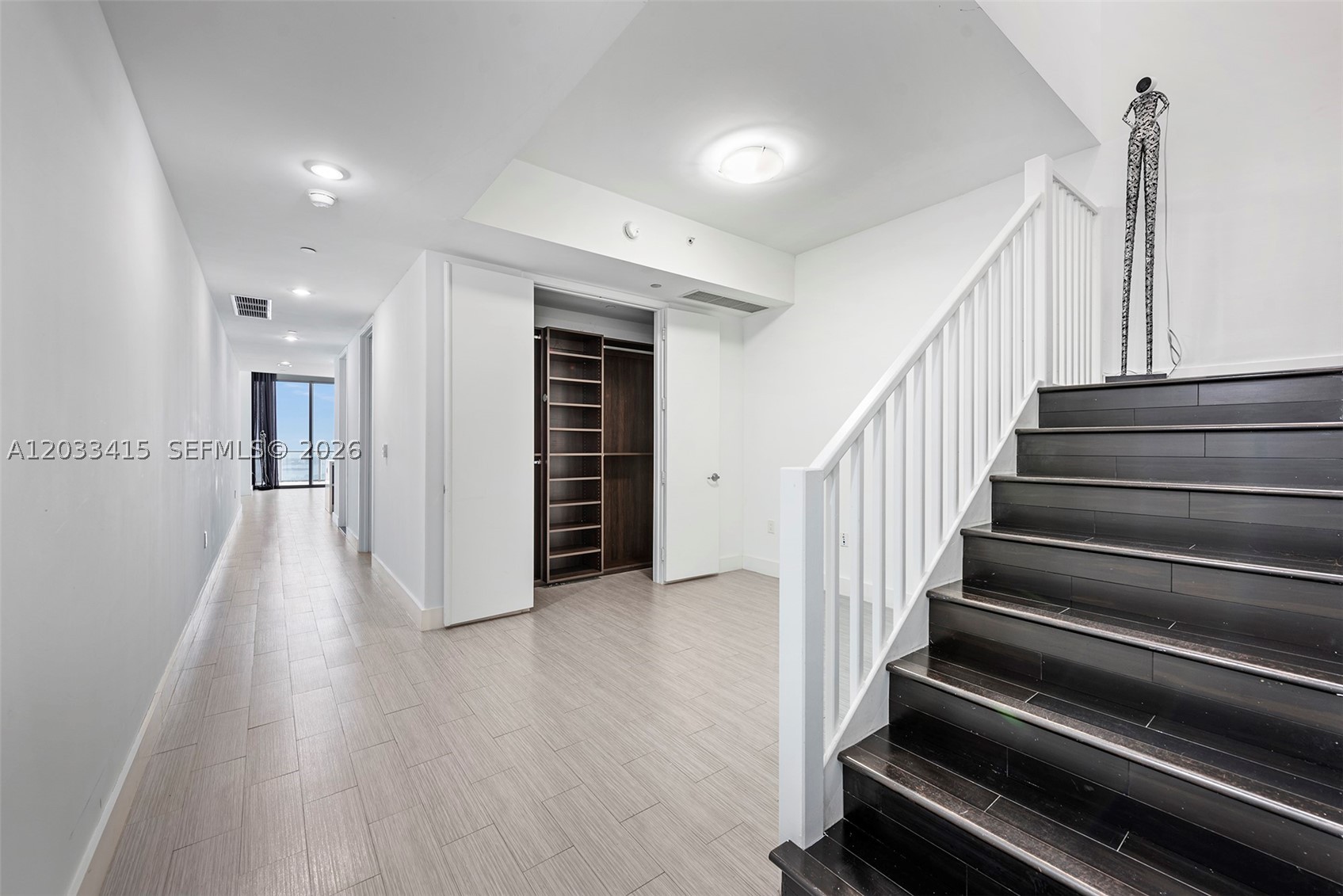 1100 Biscayne Blvd 5705 Property Photo 10