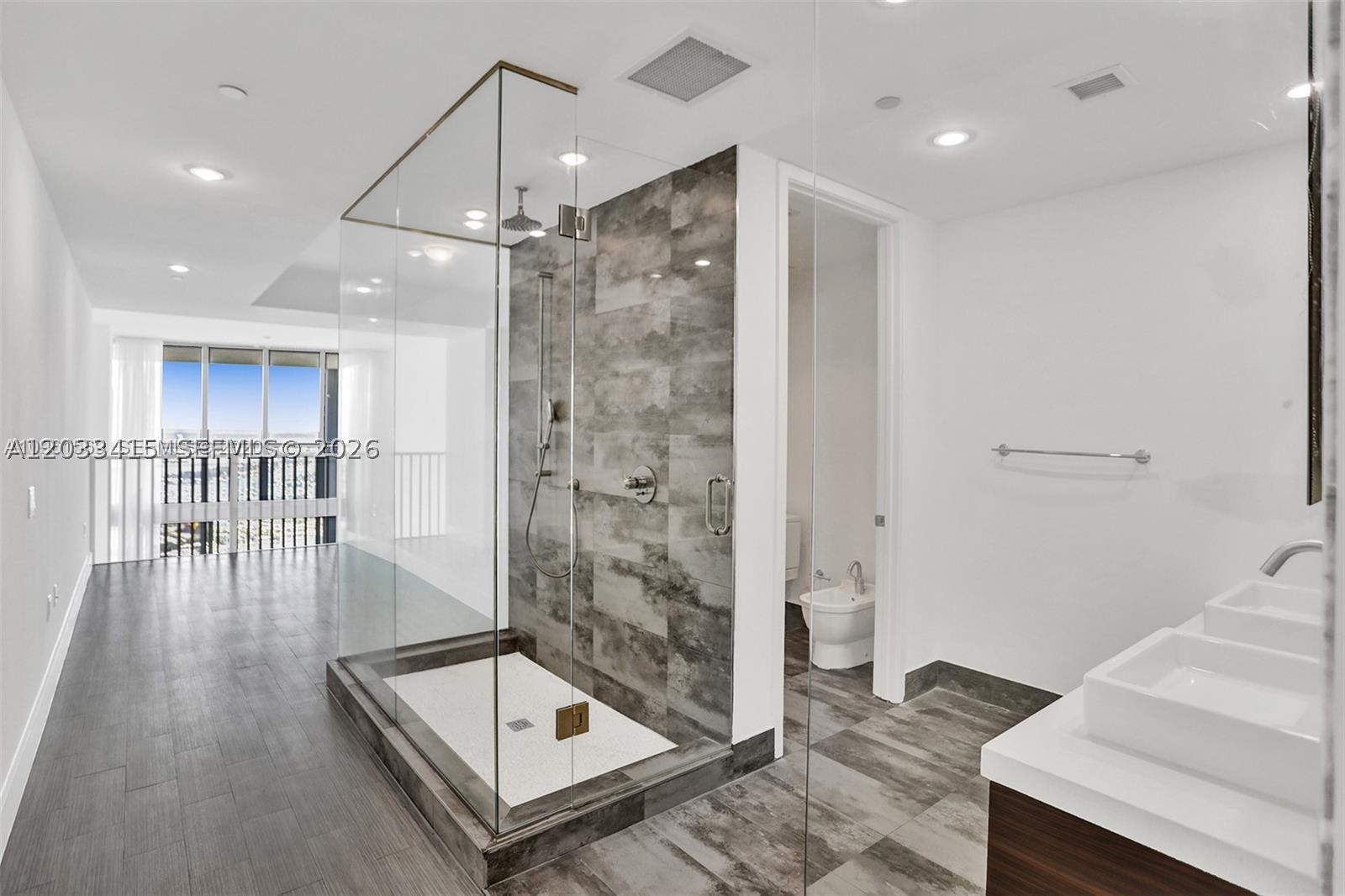 1100 Biscayne Blvd 5705 Property Photo 21