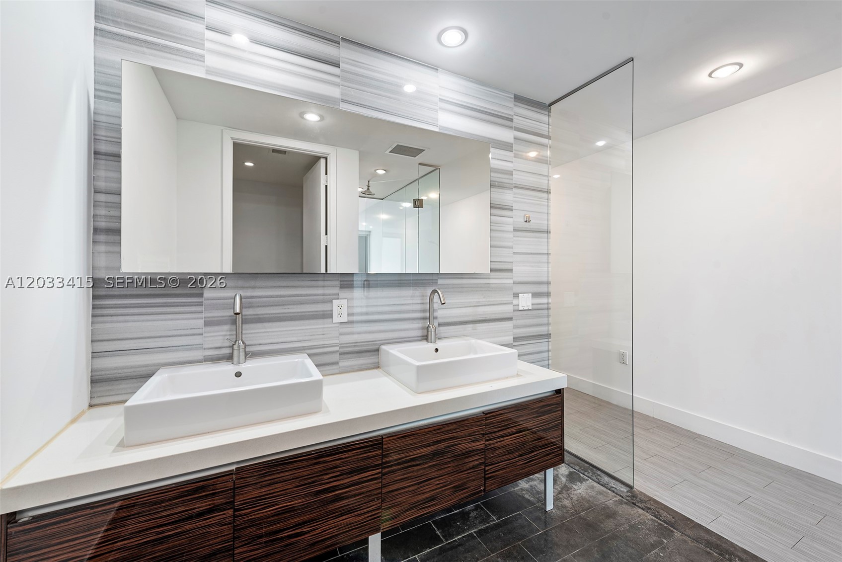 1100 Biscayne Blvd 5705 Property Photo 23