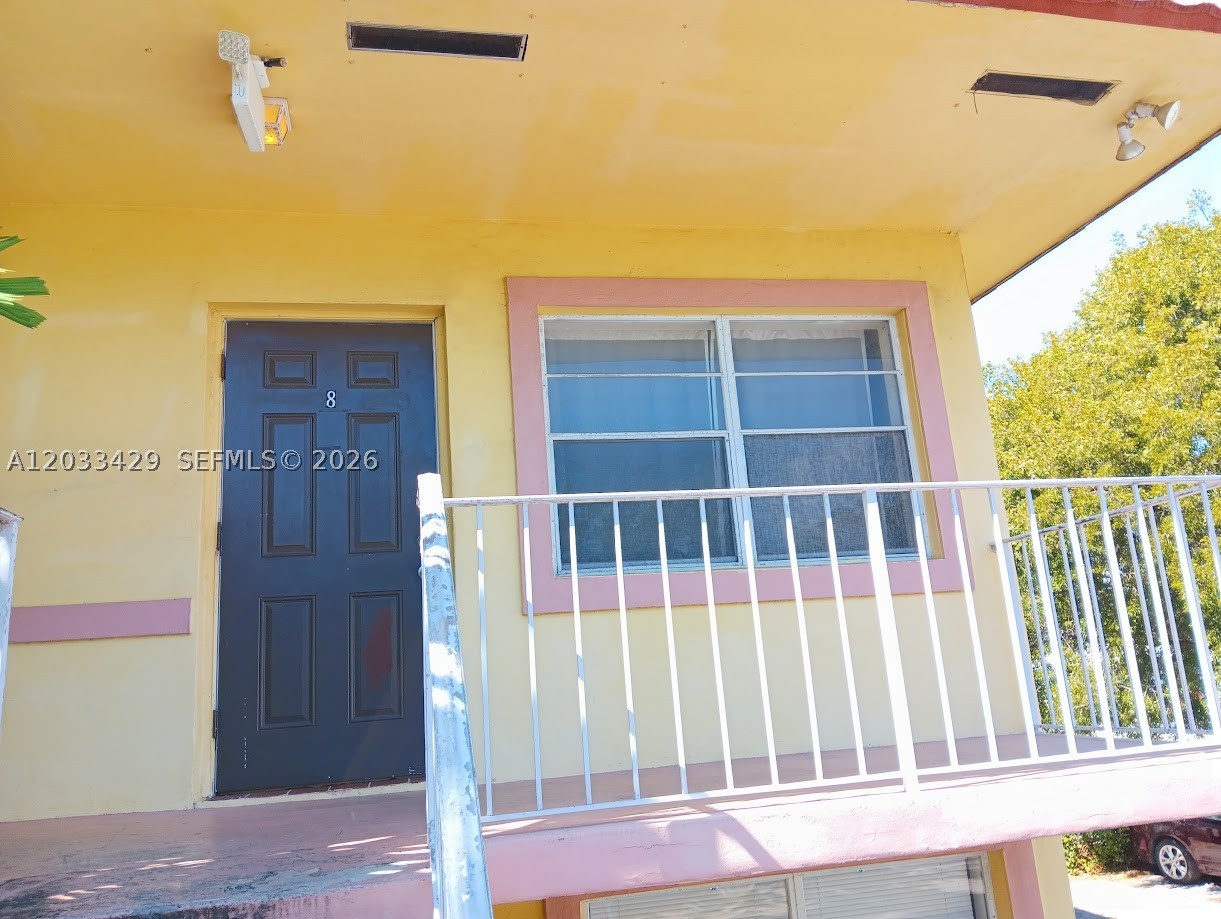1826 Cleveland St 8 Property Photo 1