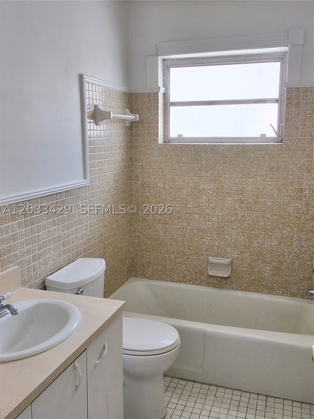 1826 Cleveland St 8 Property Photo 6
