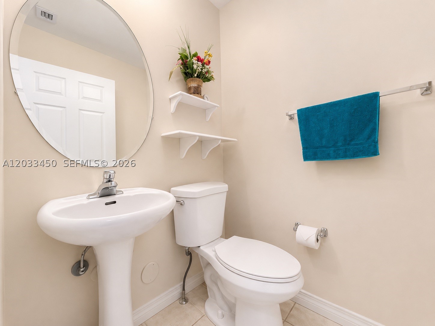532 Nw 208th Ter Property Photo 8