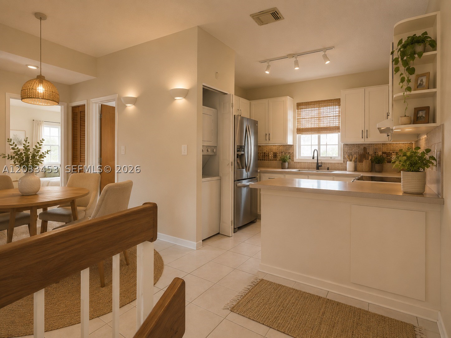 2220 W 74th St 201-16 Property Photo 3