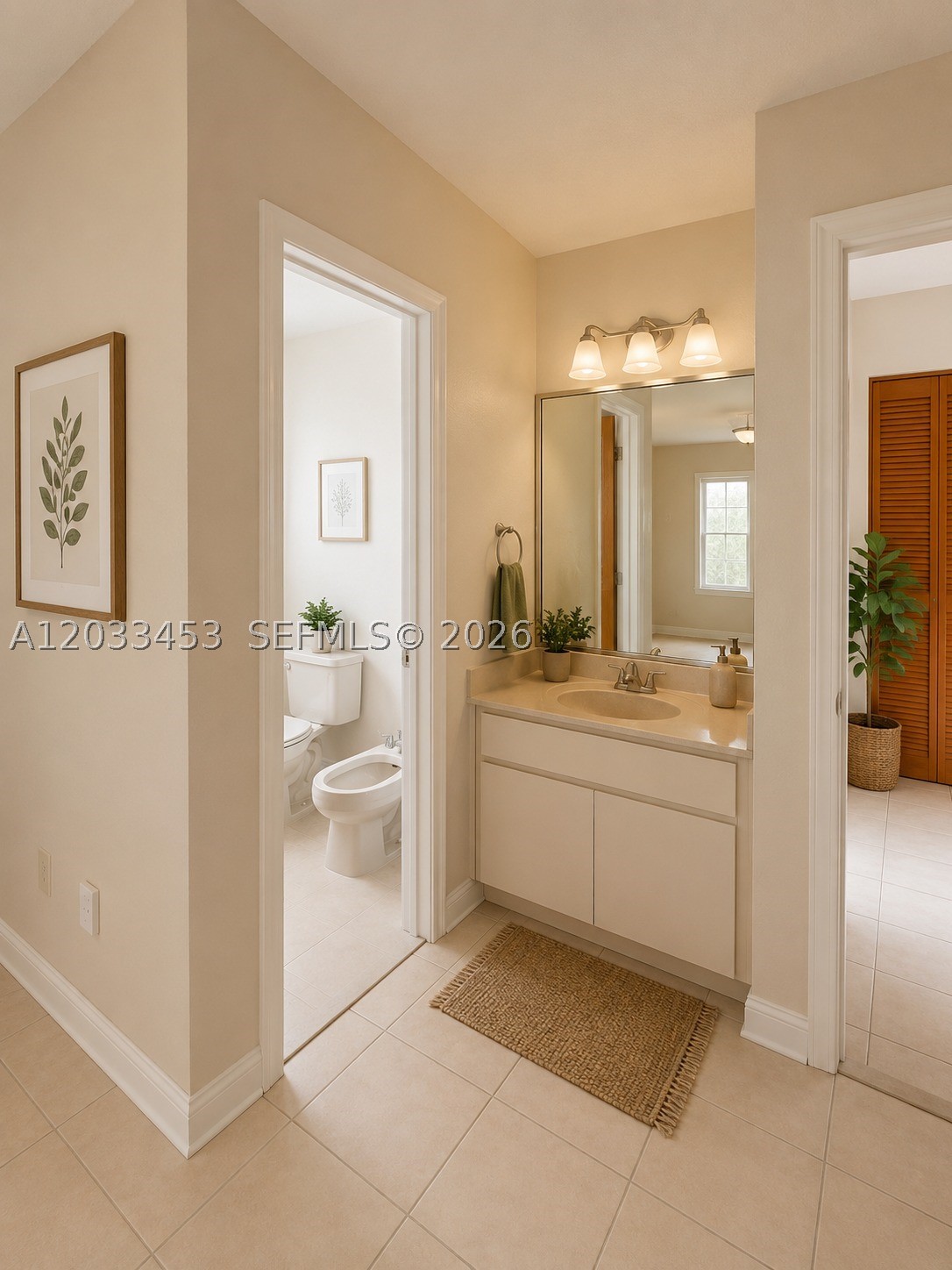 2220 W 74th St 201-16 Property Photo 5