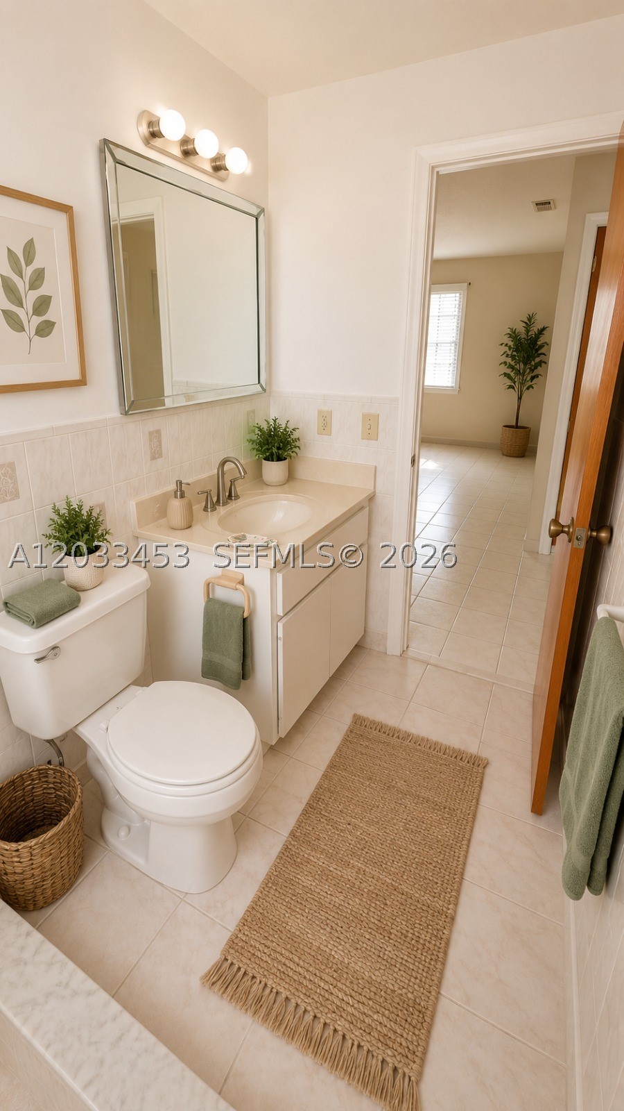 2220 W 74th St 201-16 Property Photo 6