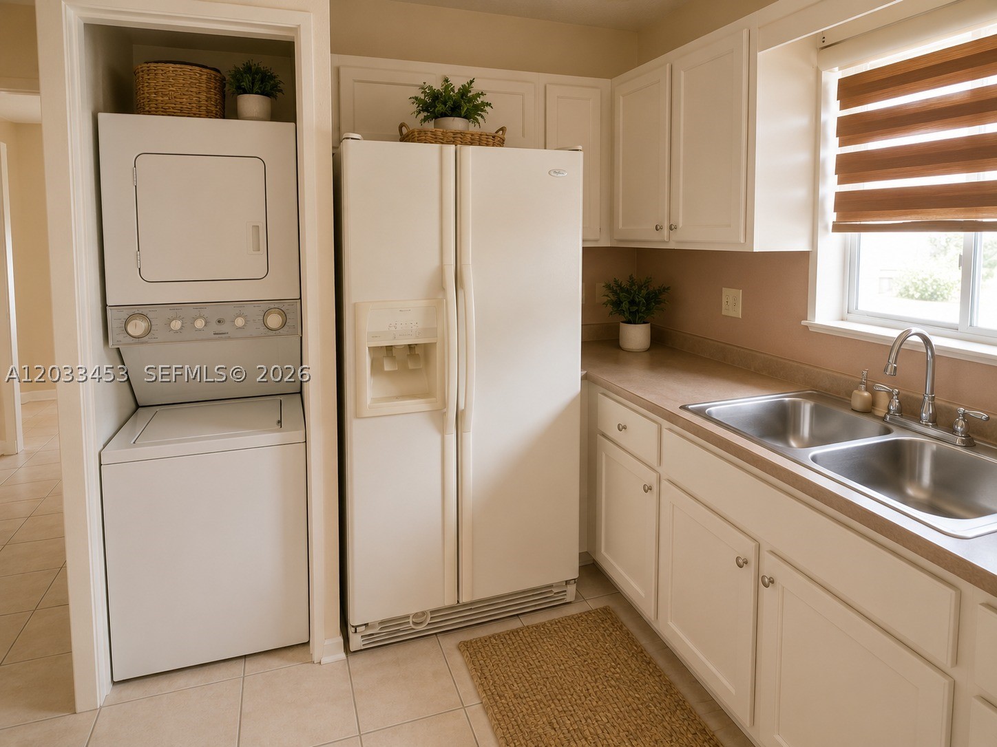 2220 W 74th St 201-16 Property Photo 9