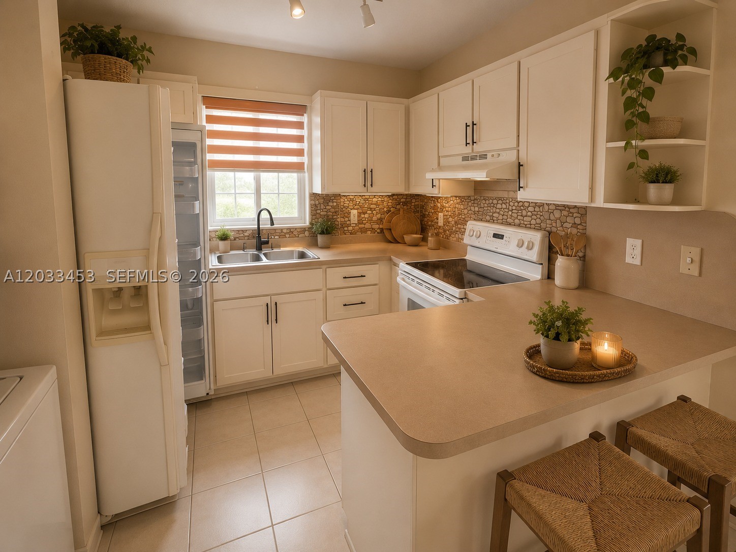 2220 W 74th St 201-16 Property Photo 15
