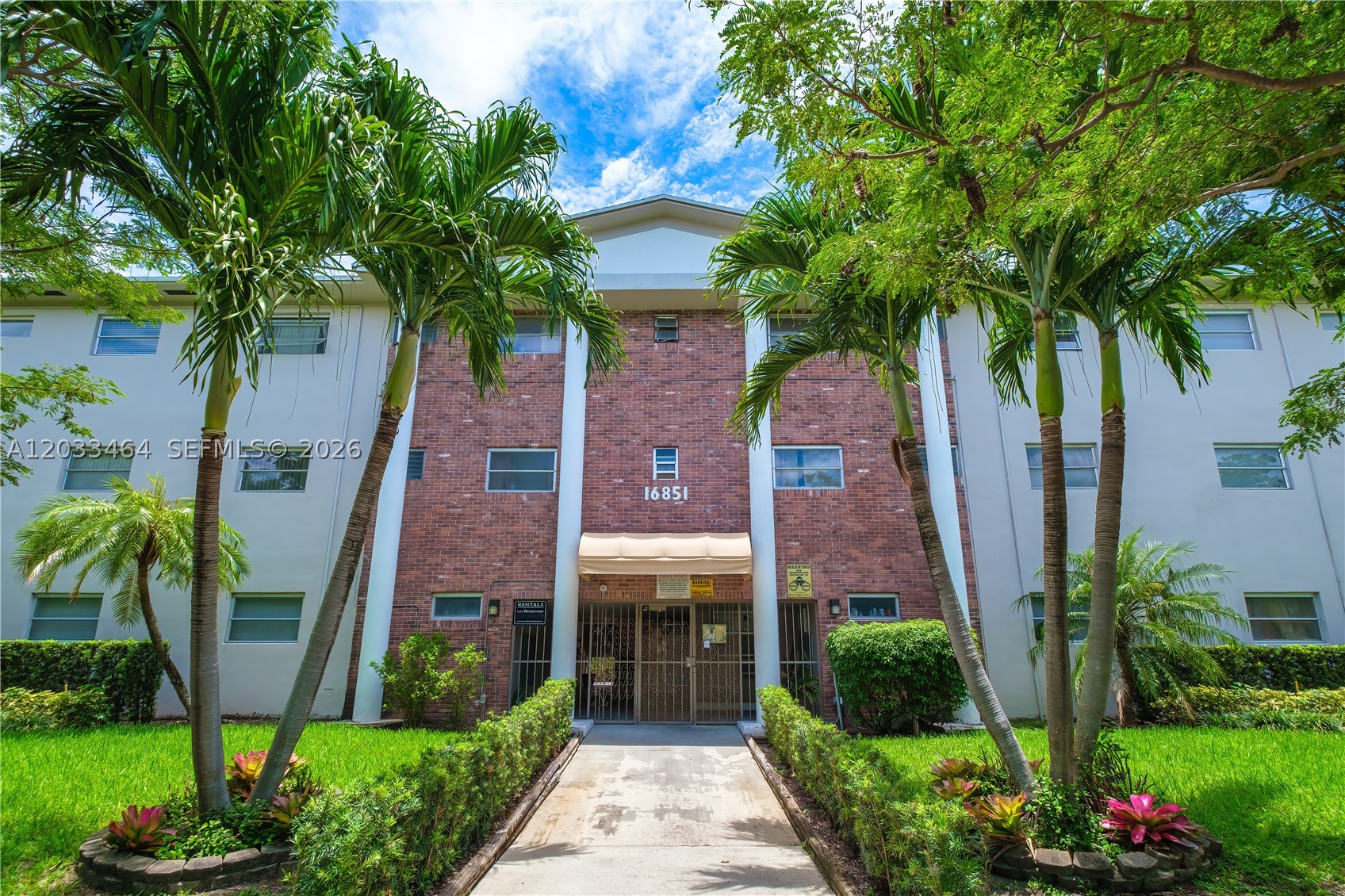 16851 NE 18th Ave 106 Property Photo 1
