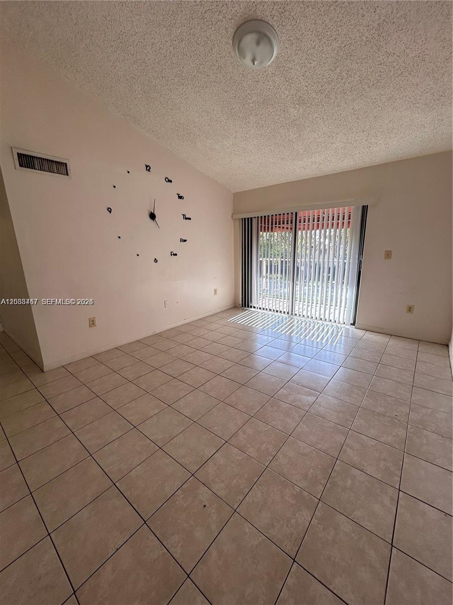 15630 SW 80th St I-305 Property Photo 1