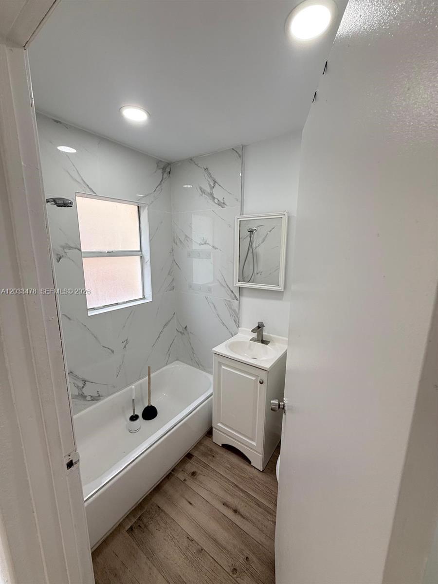 1612 Harrison St 5 Property Photo 12