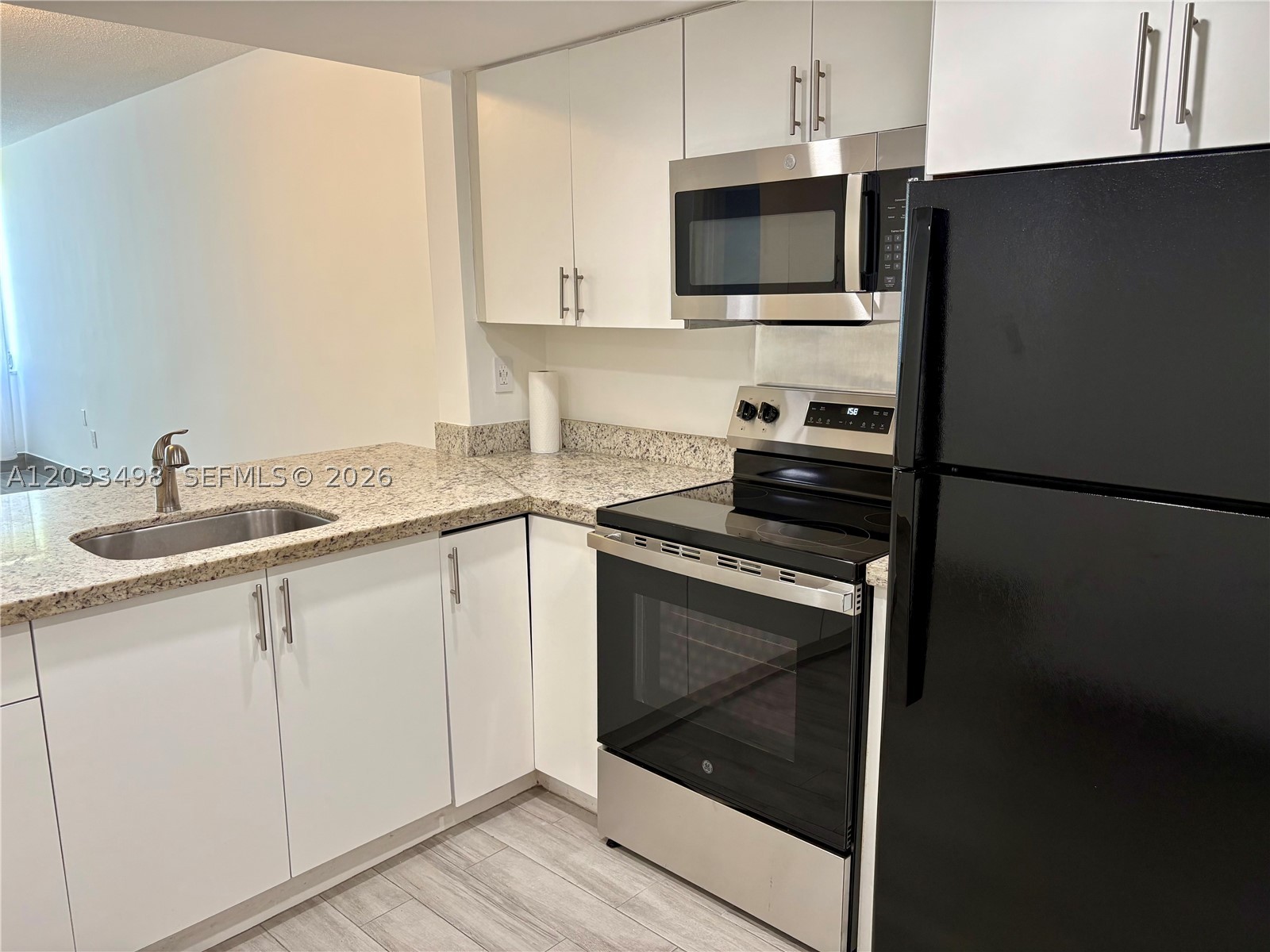 A12033498 Property Photo 4