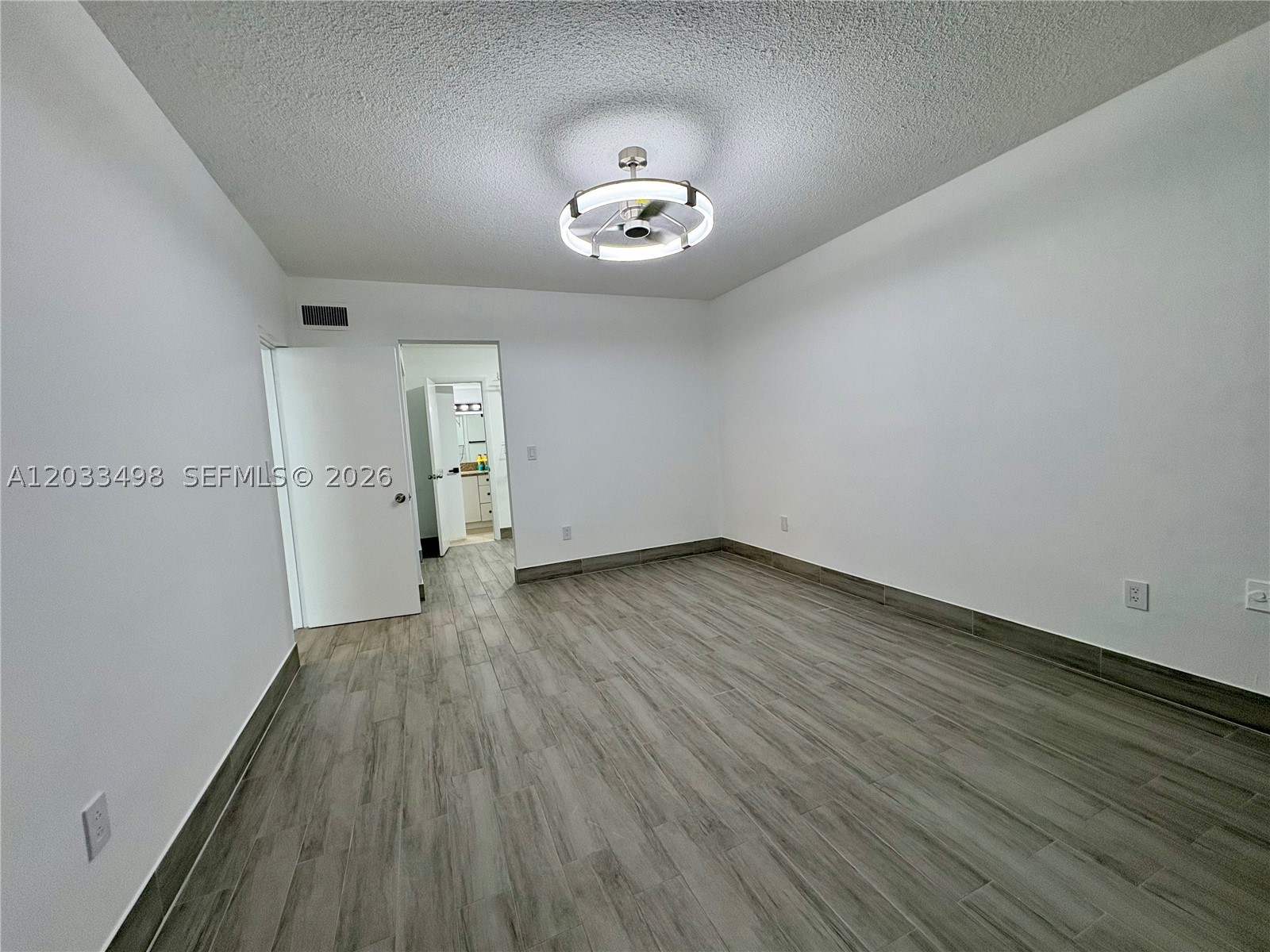 A12033498 Property Photo 14
