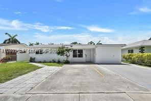 814 NE 4th St