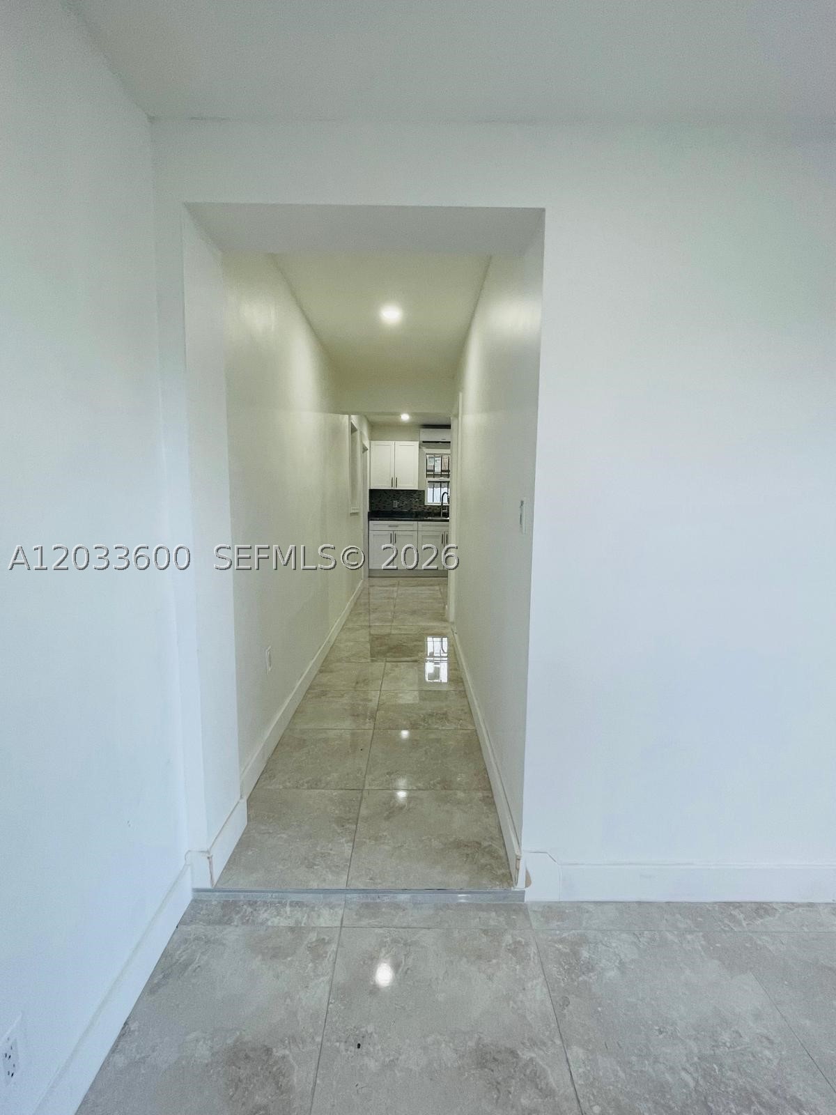 2437 Nw 98th St Property Photo 6
