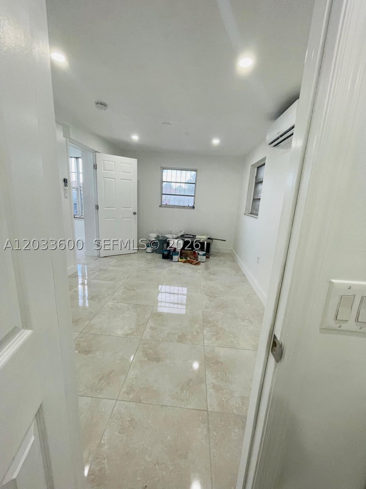2437 Nw 98th St Property Photo 13