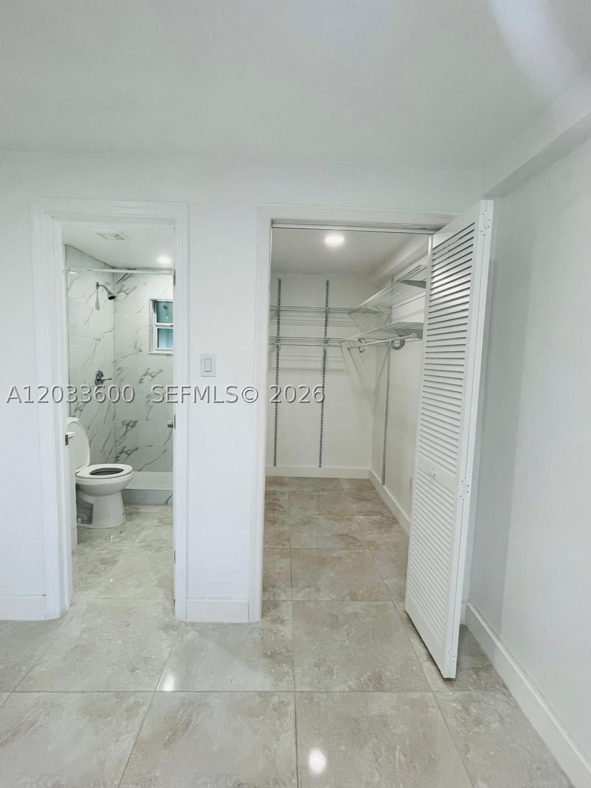 2437 Nw 98th St Property Photo 14