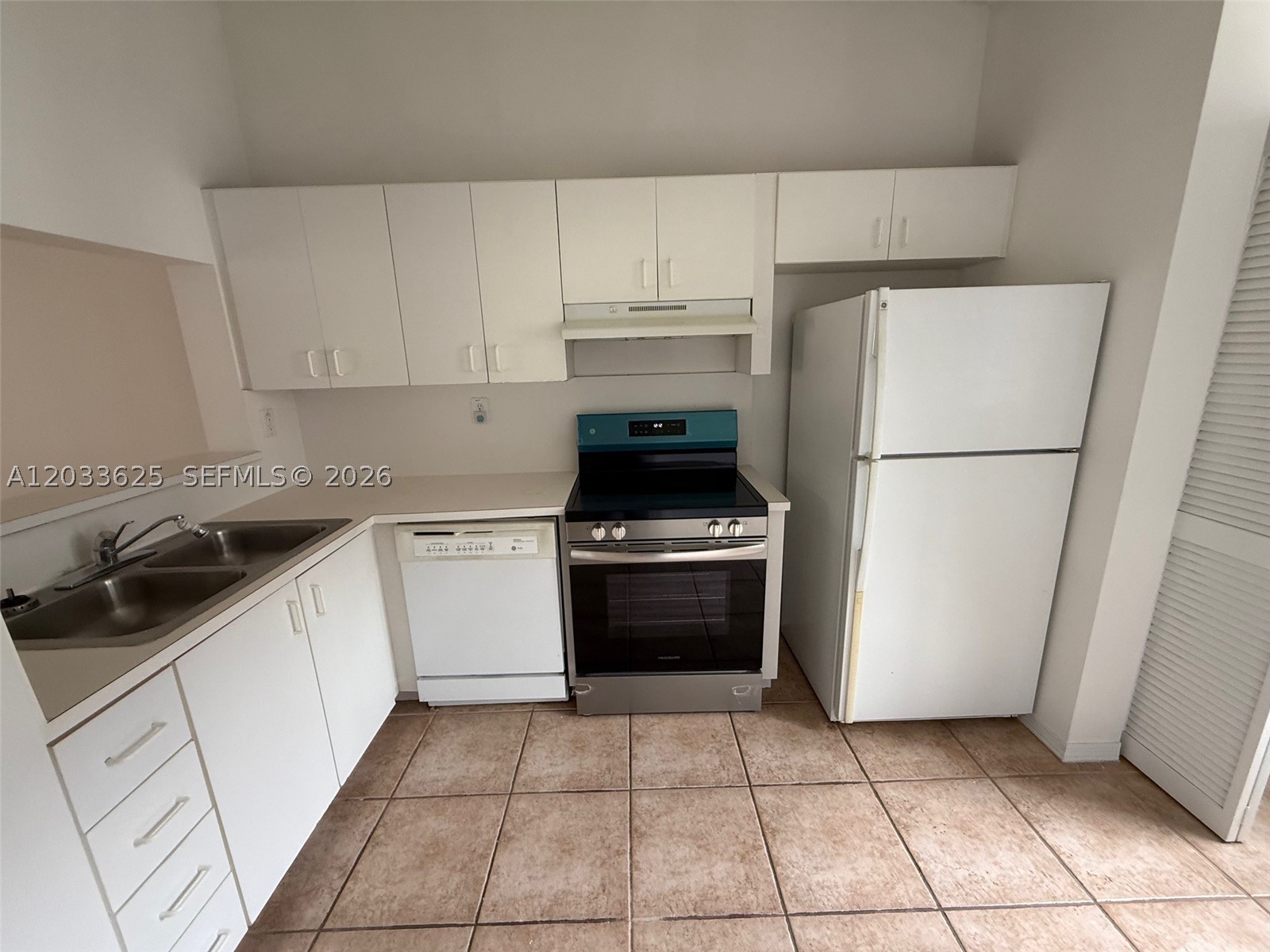 13120 Sw 64th Ter 1504 Property Photo 5