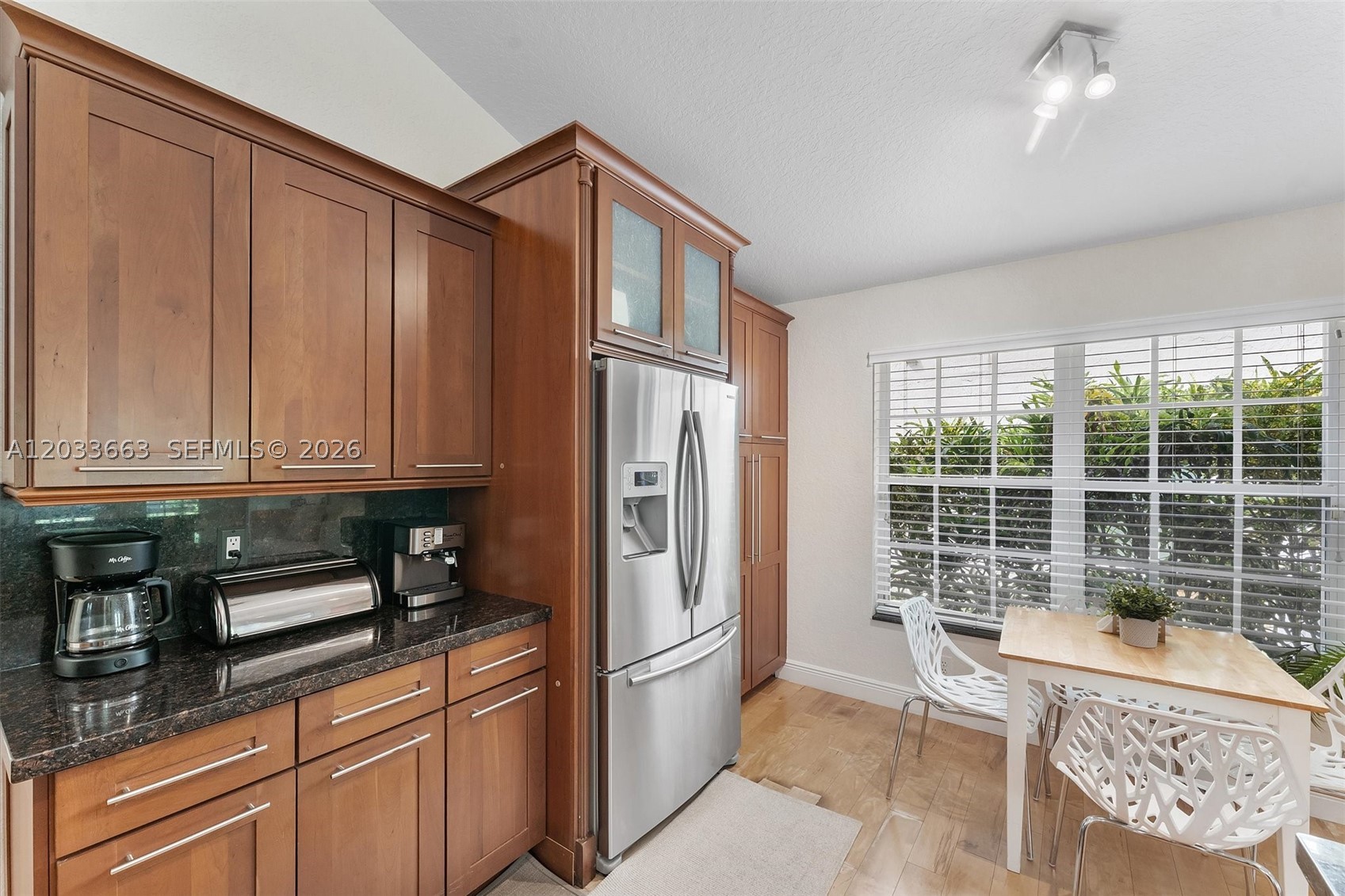 2013 Island Cir Property Photo 12