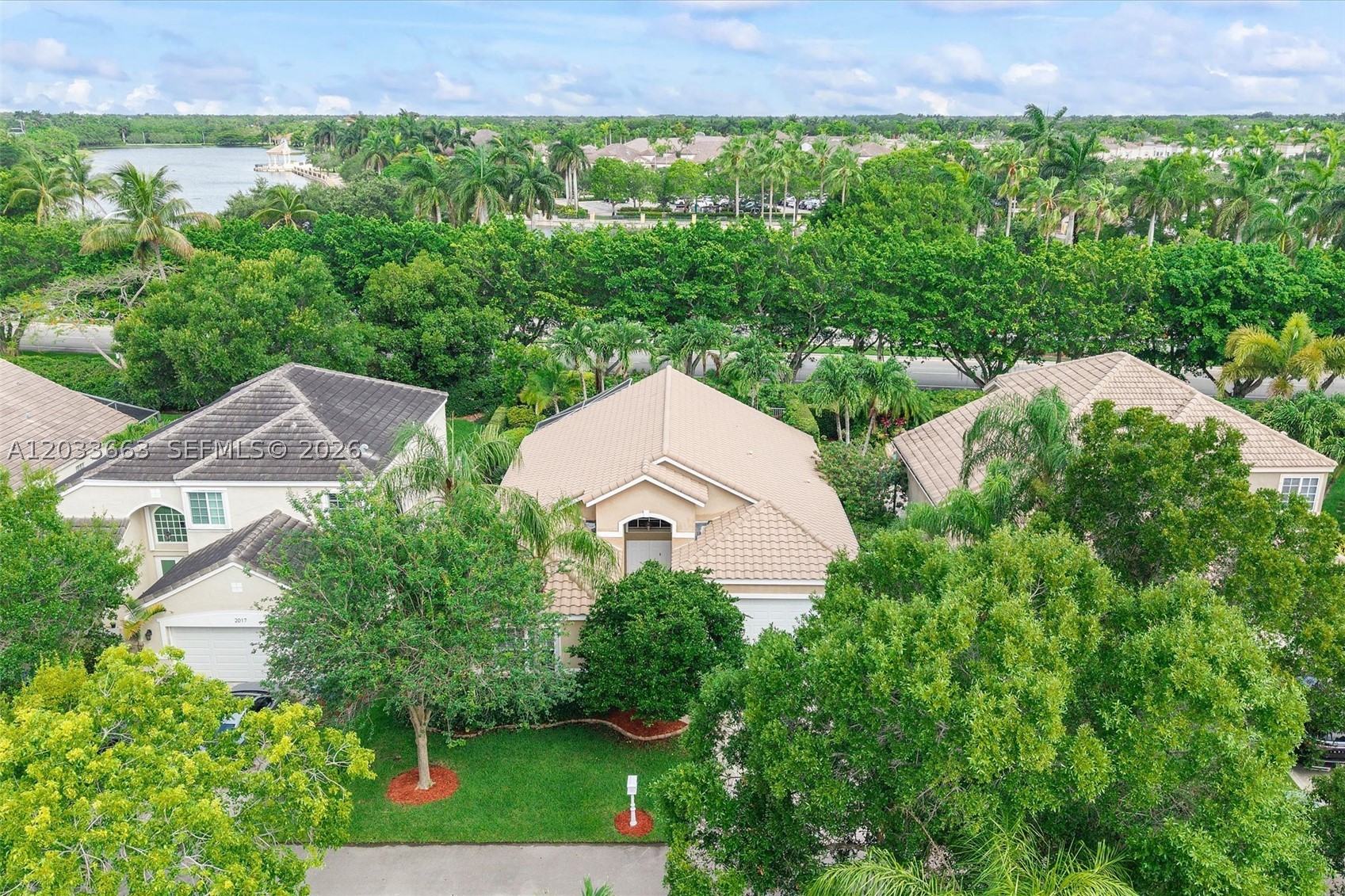 2013 Island Cir Property Photo 42