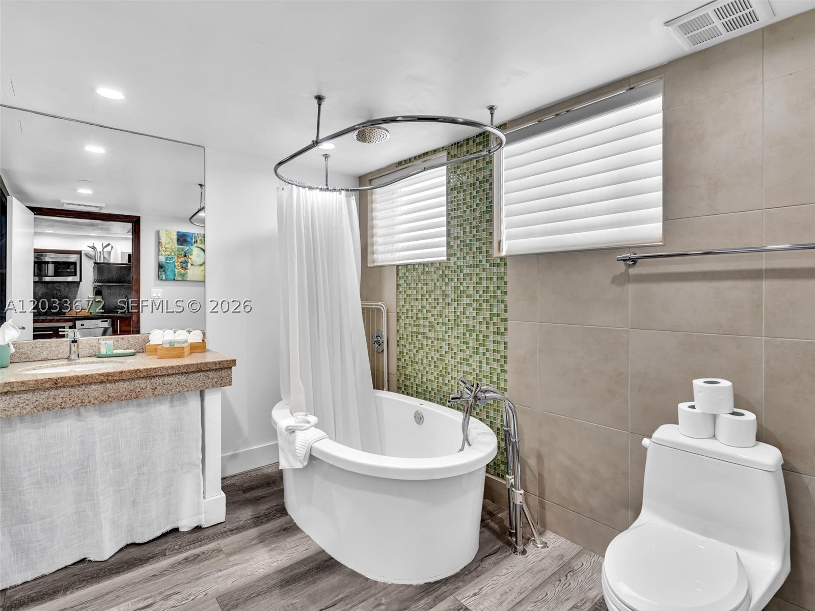 1052 Ocean Dr C203 Property Photo 21