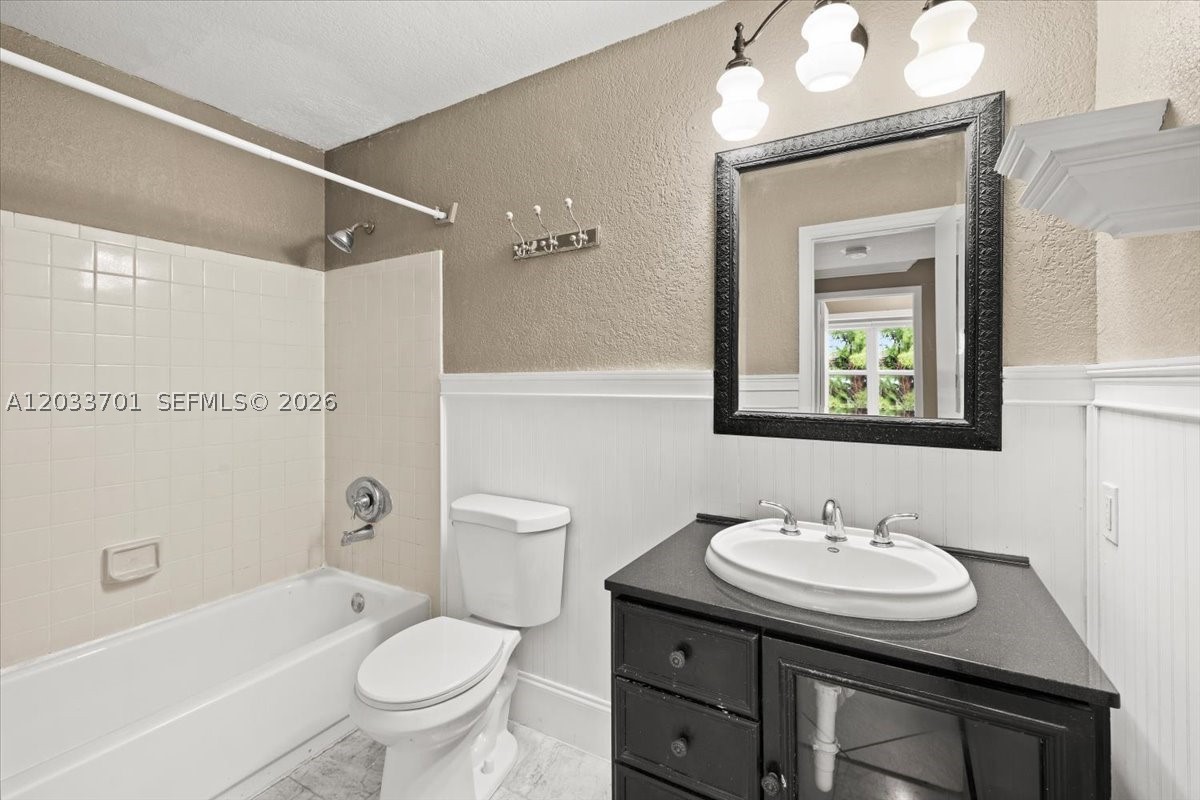 2303 N Congress Ave 27 Property Photo 17
