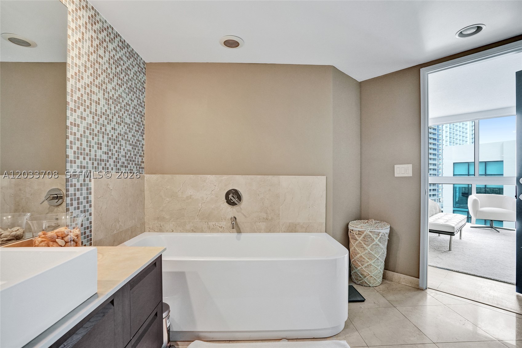 150 Sunny Isles Blvd 1-1601 Property Photo 13