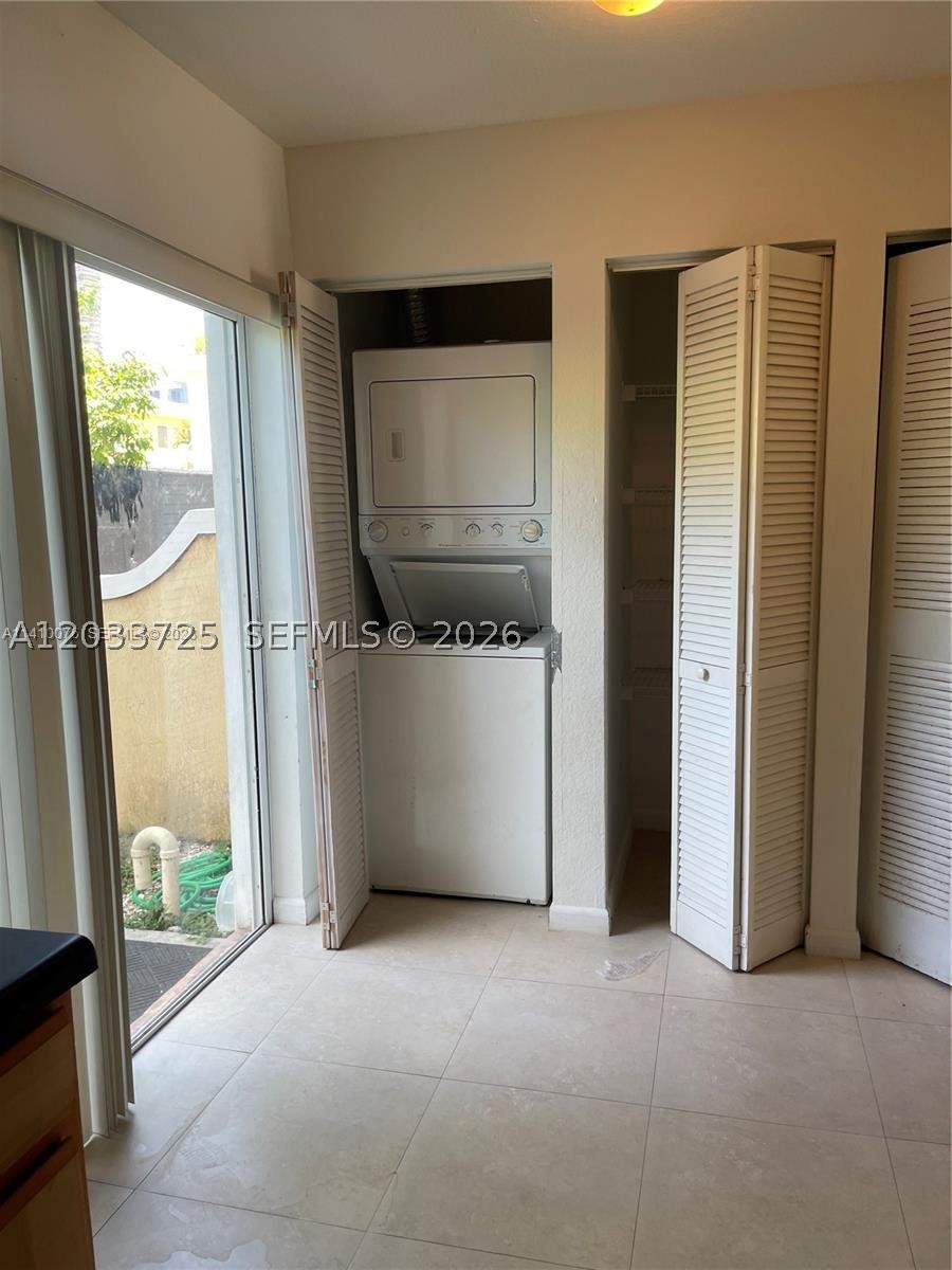 2066 Ne 167th St 3-108 Property Photo 10