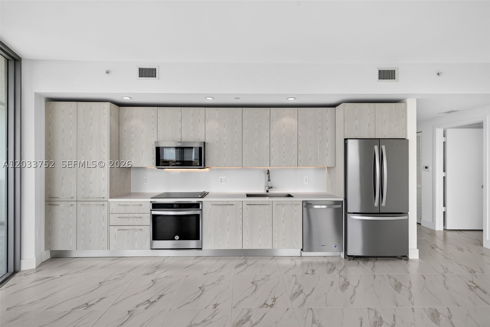 2000 Metropica Way 1910 Property Photo 1