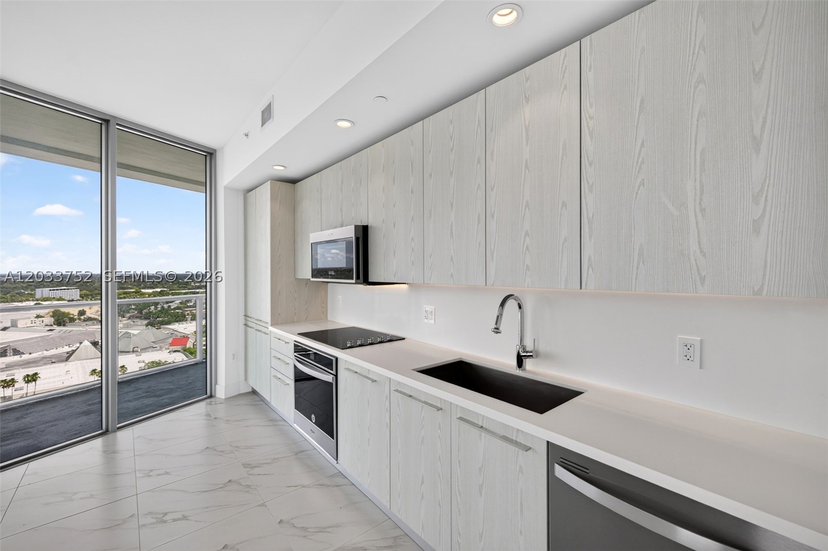 2000 Metropica Way 1910 Property Photo 2