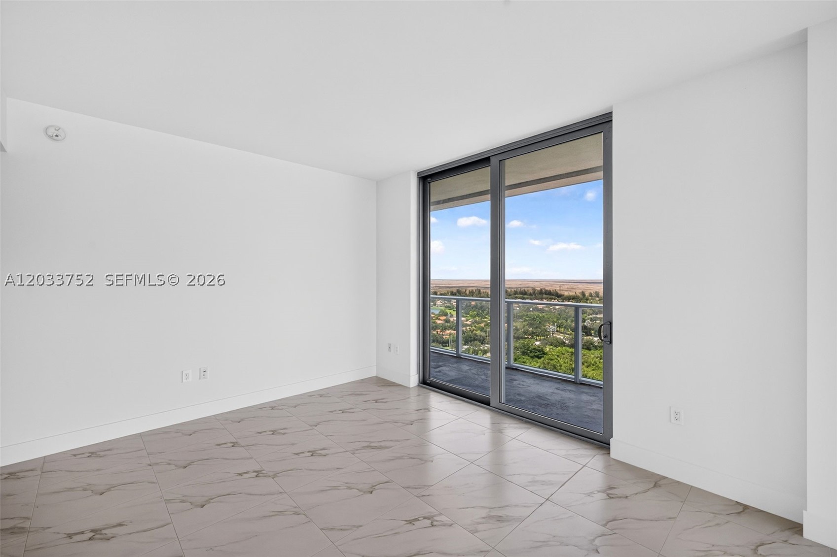 2000 Metropica Way 1910 Property Photo 6
