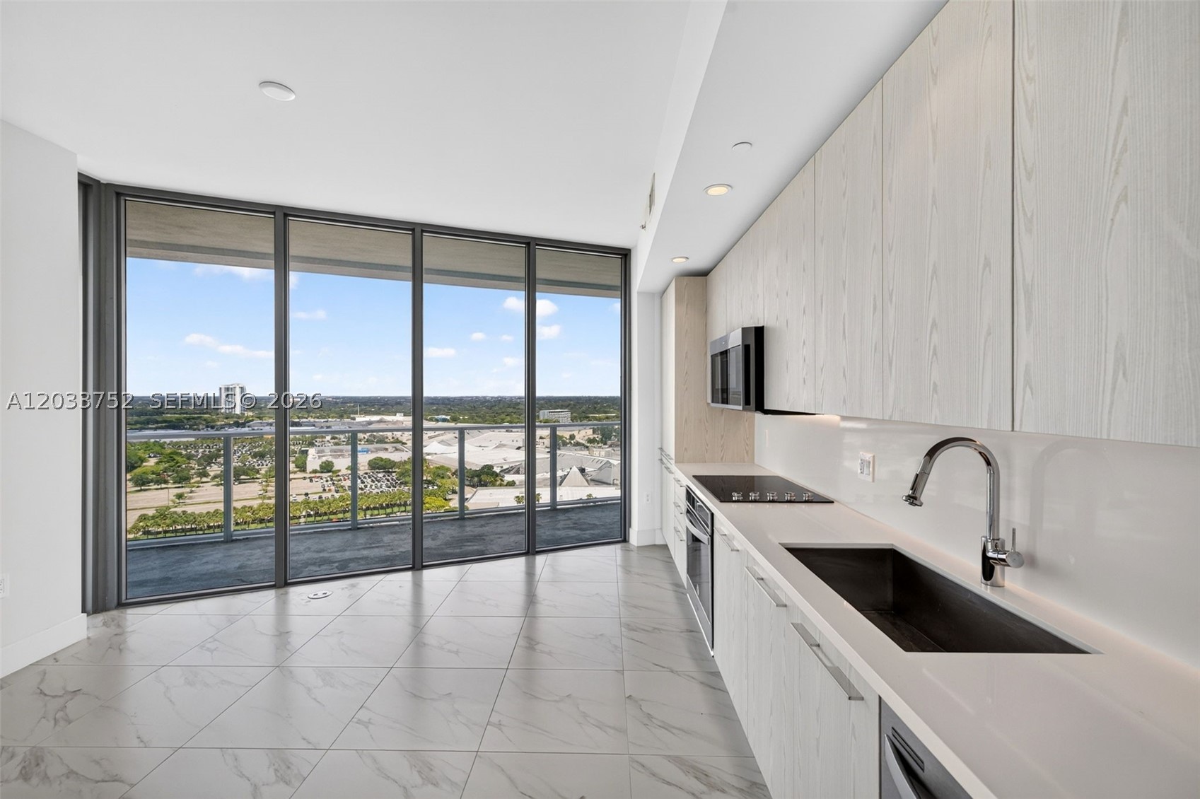 2000 Metropica Way 1910 Property Photo 7