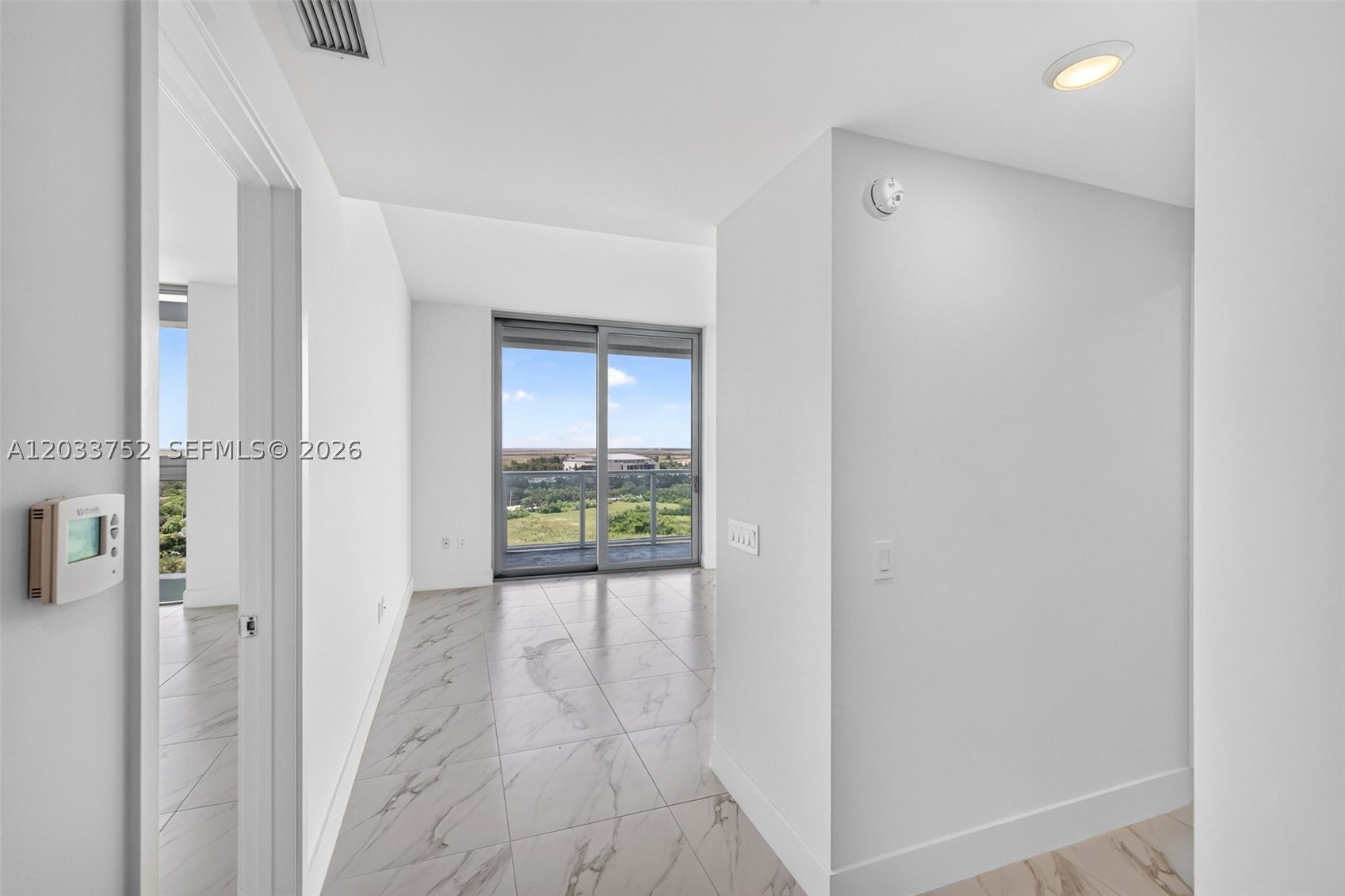 2000 Metropica Way 1910 Property Photo 12