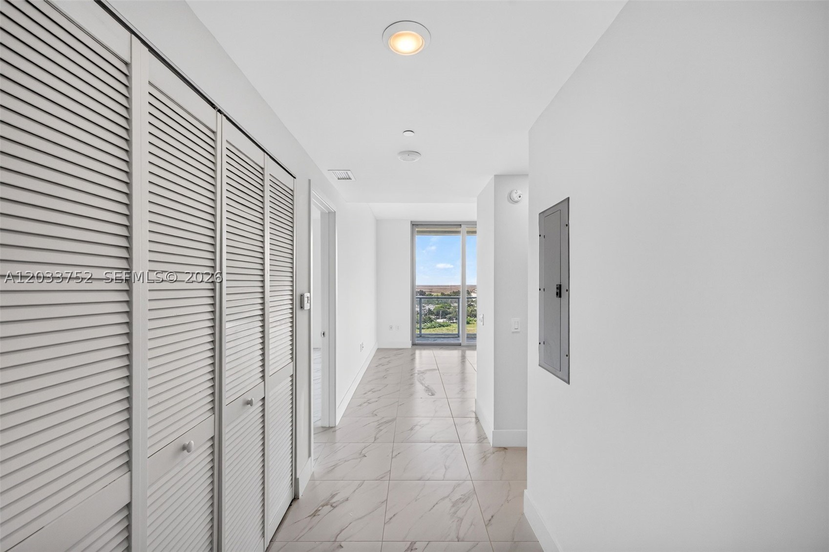 2000 Metropica Way 1910 Property Photo 13