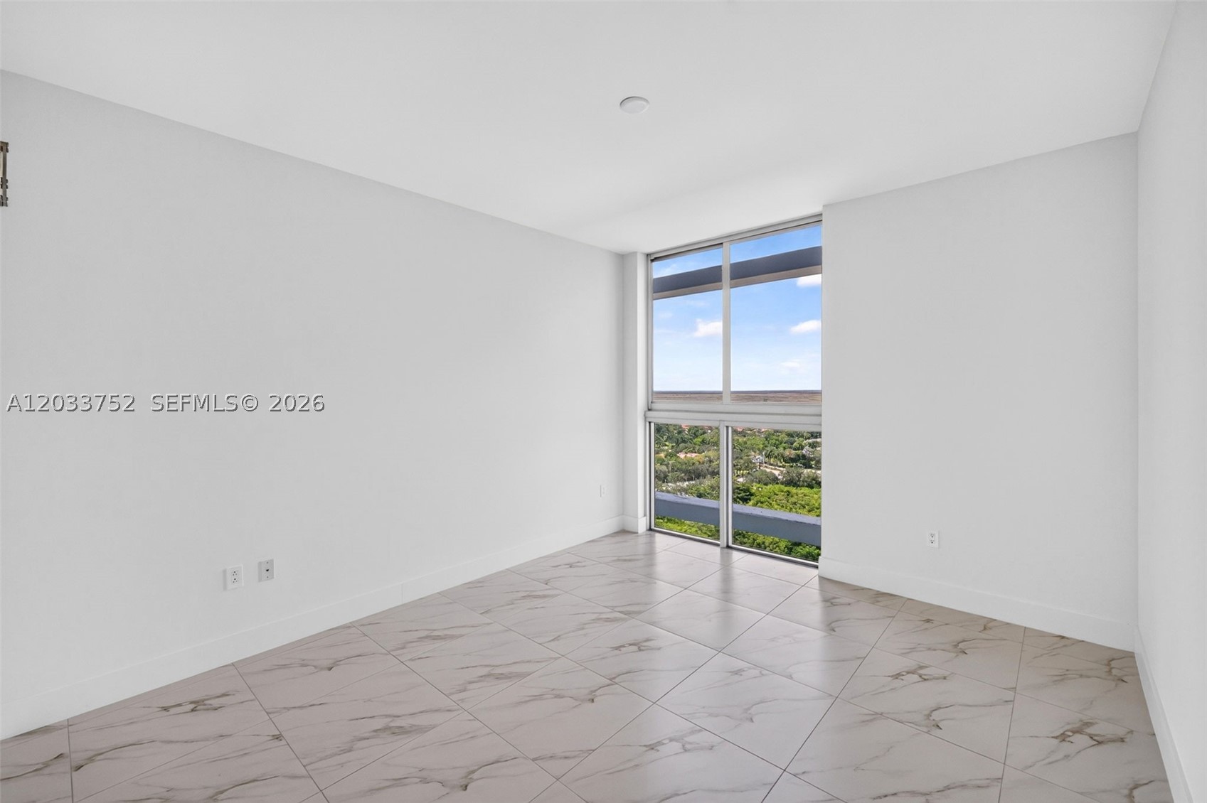 2000 Metropica Way 1910 Property Photo 17