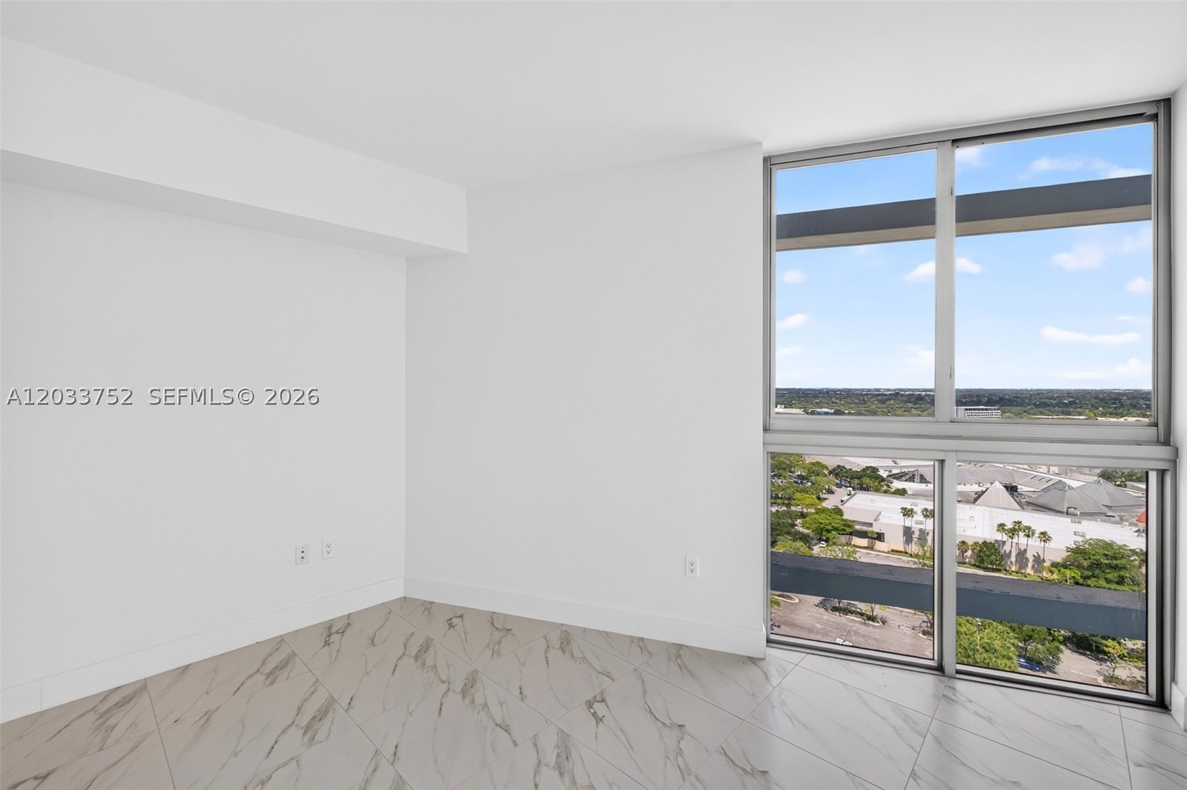 2000 Metropica Way 1910 Property Photo 18