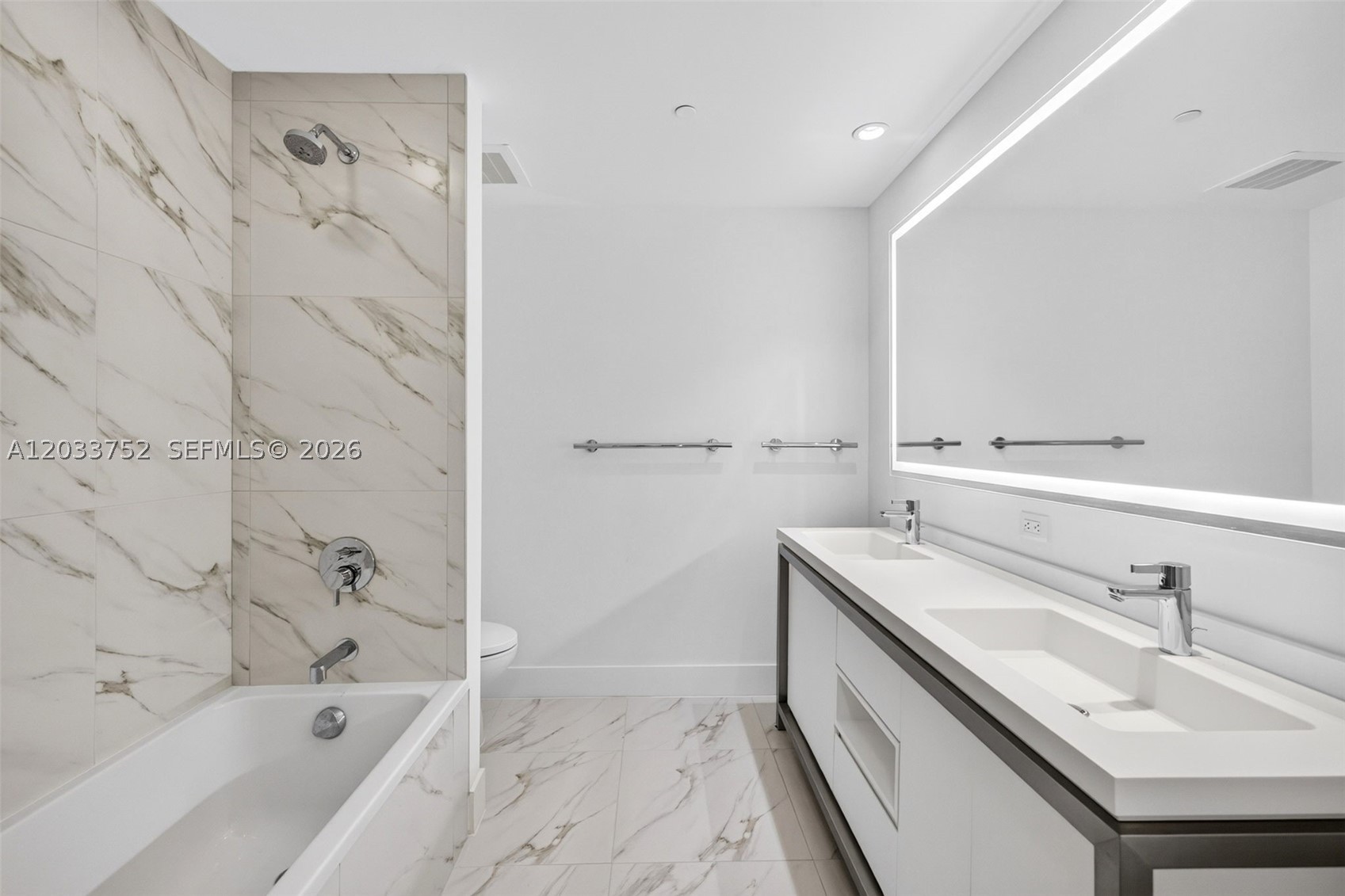 2000 Metropica Way 1910 Property Photo 22