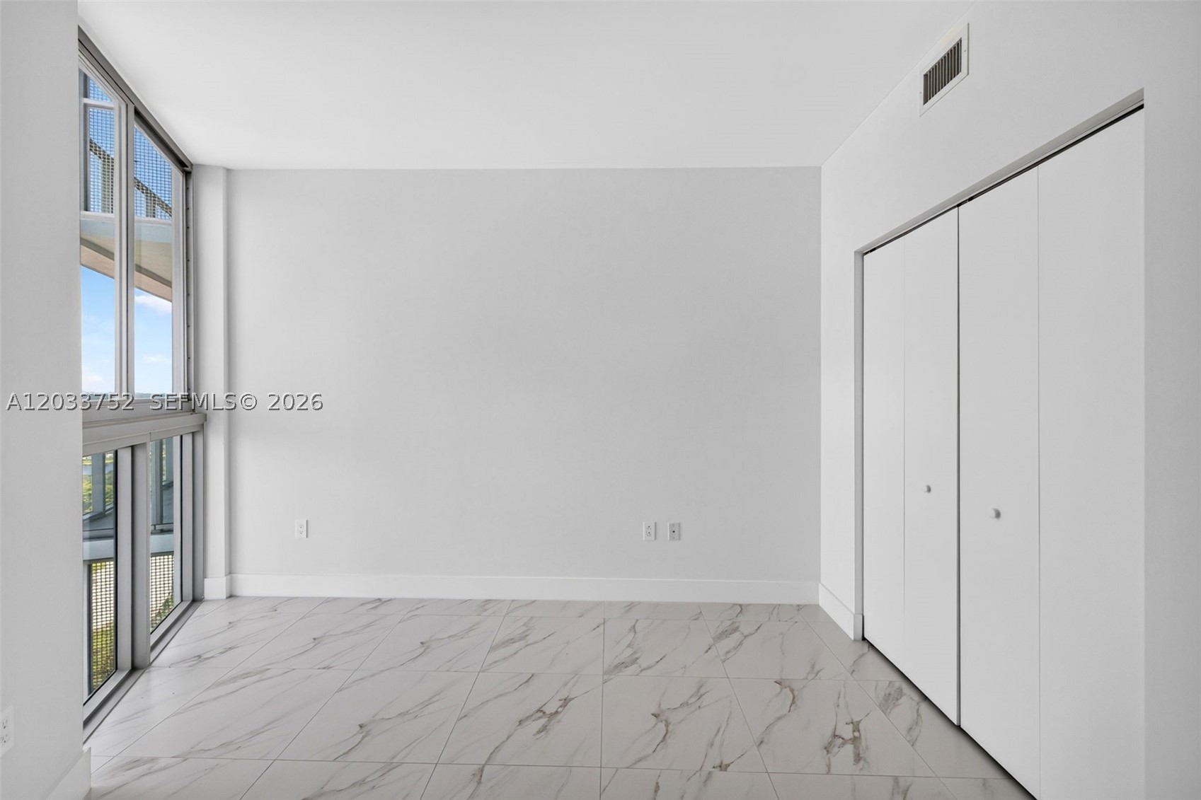 2000 Metropica Way 1910 Property Photo 24