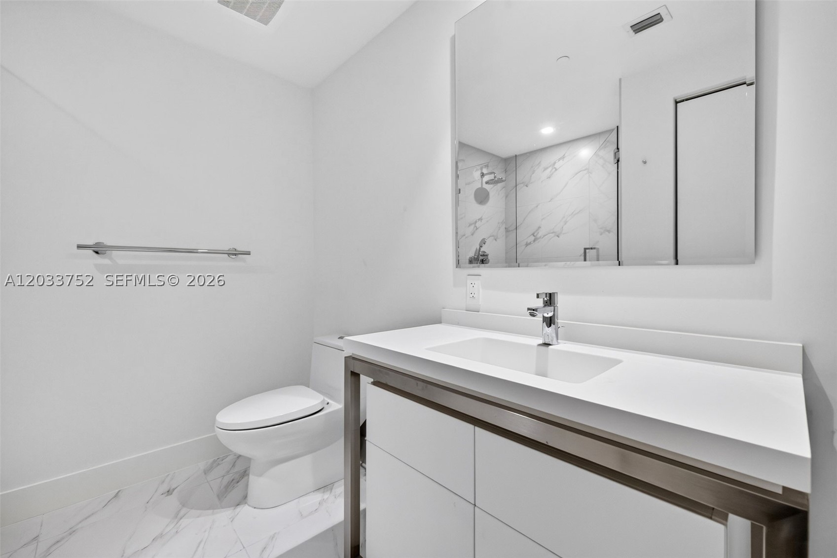2000 Metropica Way 1910 Property Photo 30
