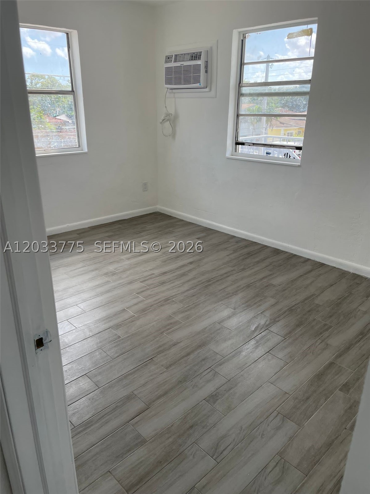 1261 Nw 59th St 14 Property Photo 4