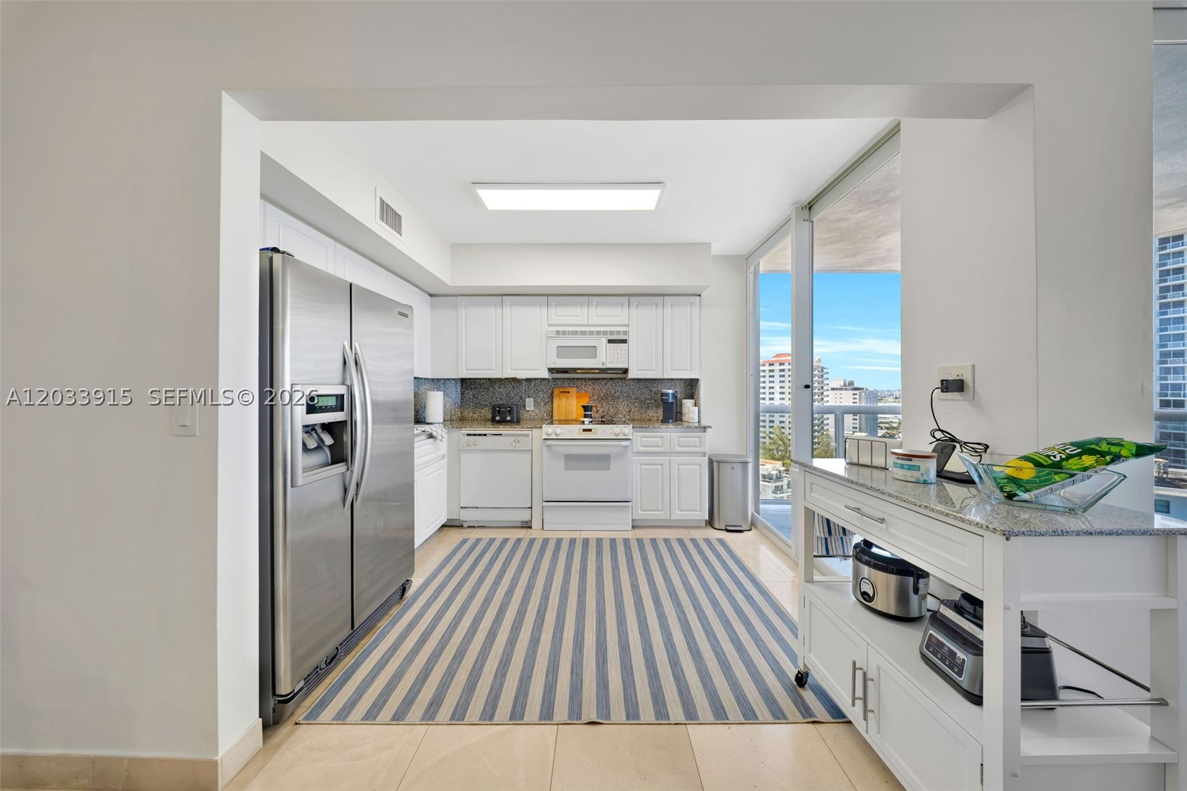 6301 Collins Ave 1708 Property Photo 3