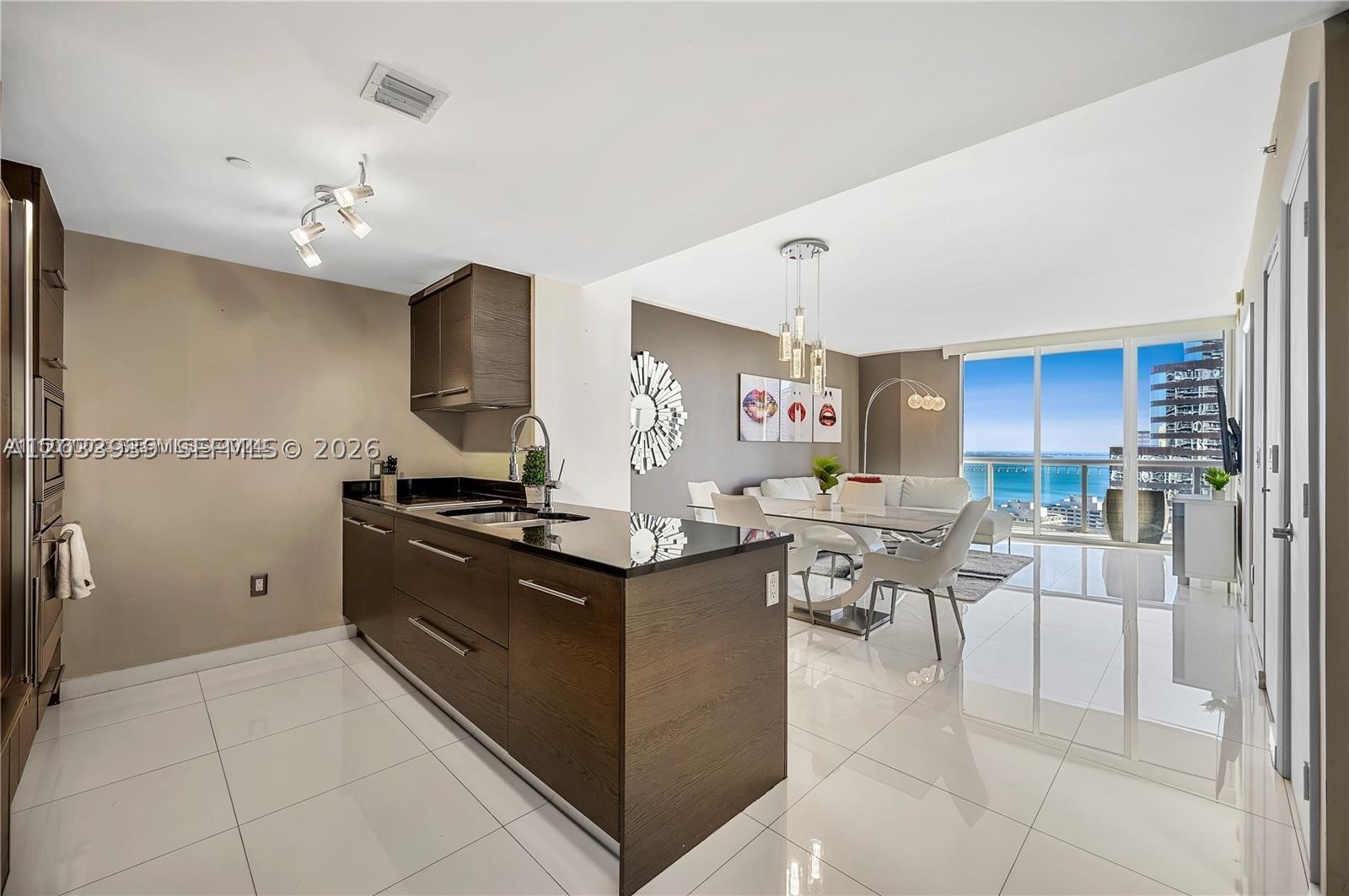 485 Brickell Ave 3109 Property Photo 4