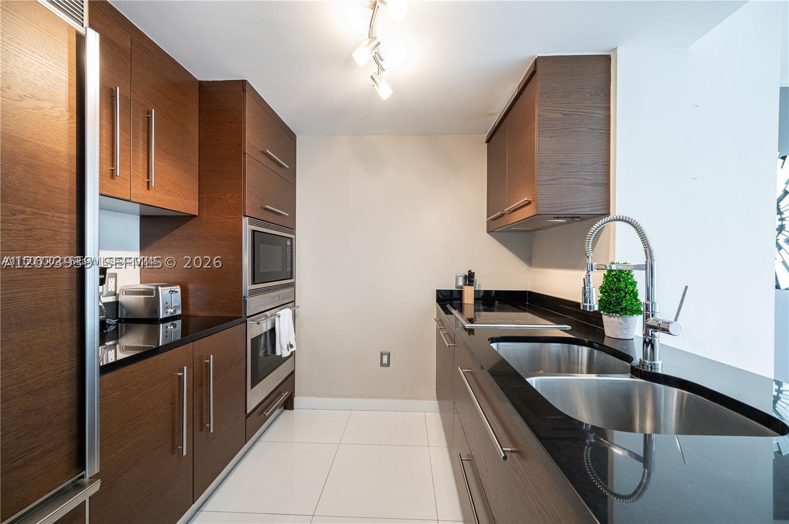 485 Brickell Ave 3109 Property Photo 6